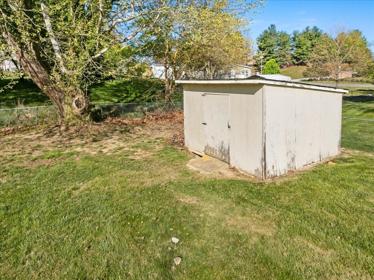 1802 Martin Avenue Radford VA 24141