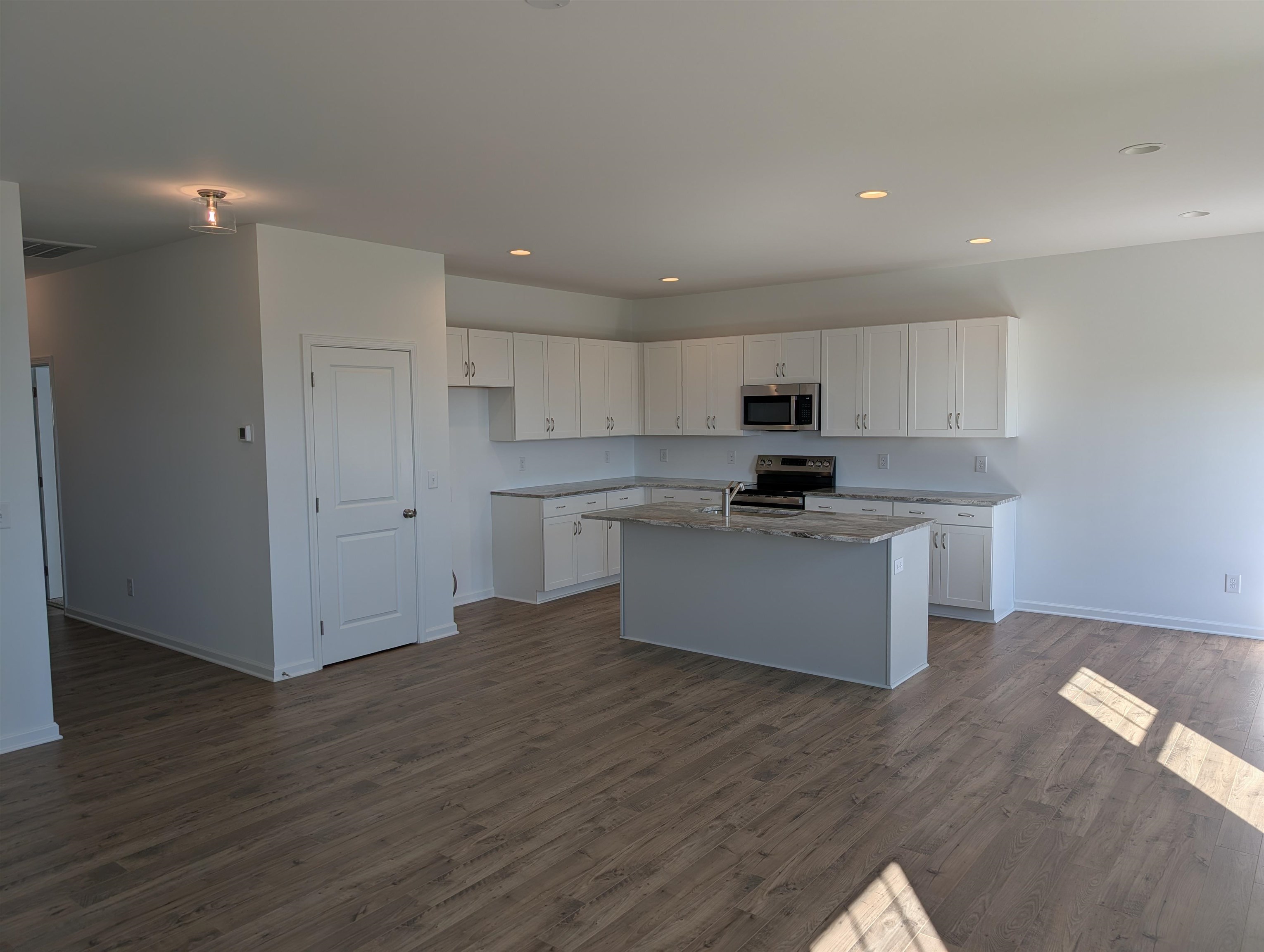 7402 King's Pointe Drive Fairlawn VA 24141