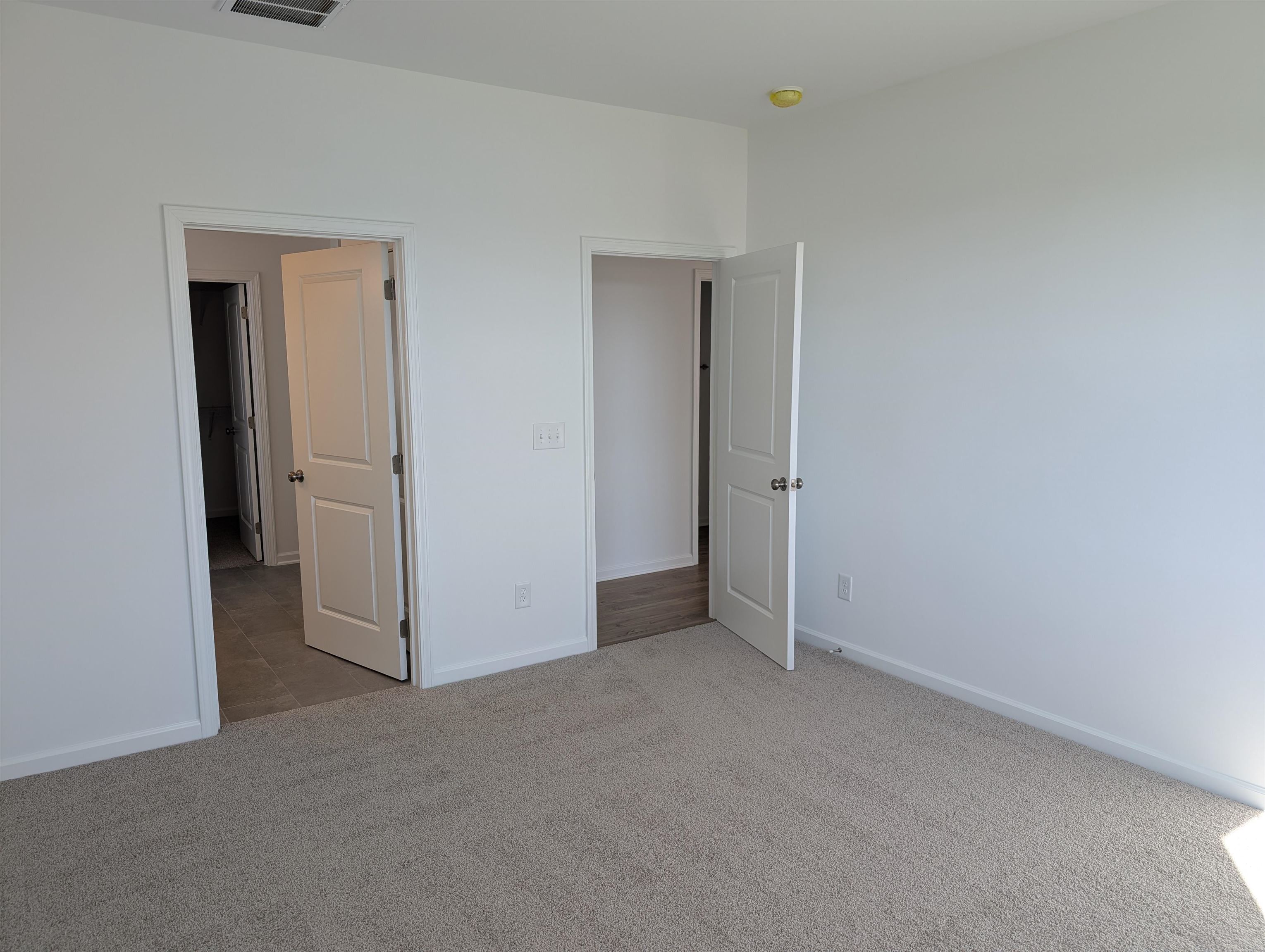 7402 King's Pointe Drive Fairlawn VA 24141