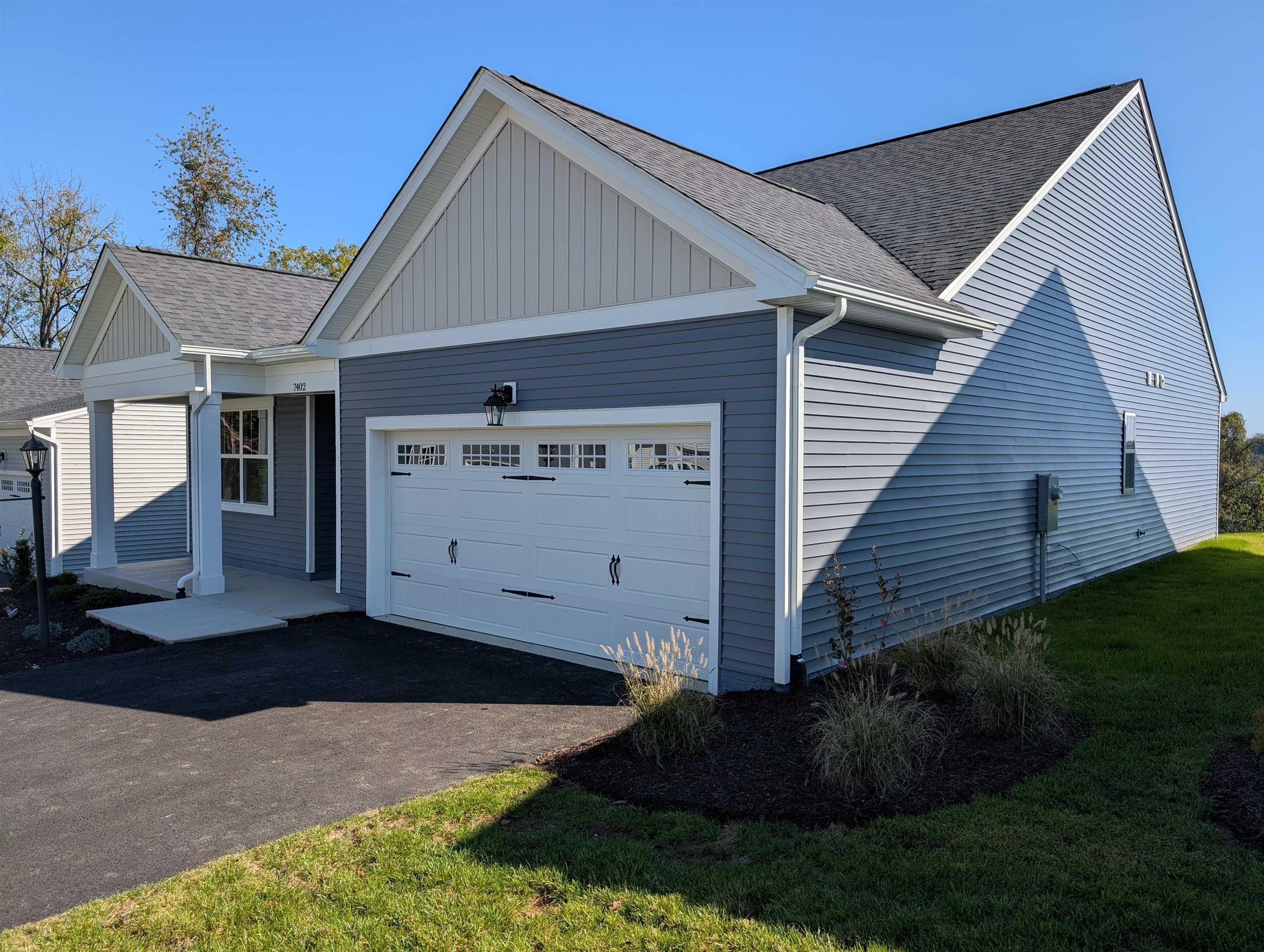 7402 King's Pointe Drive Fairlawn VA 24141