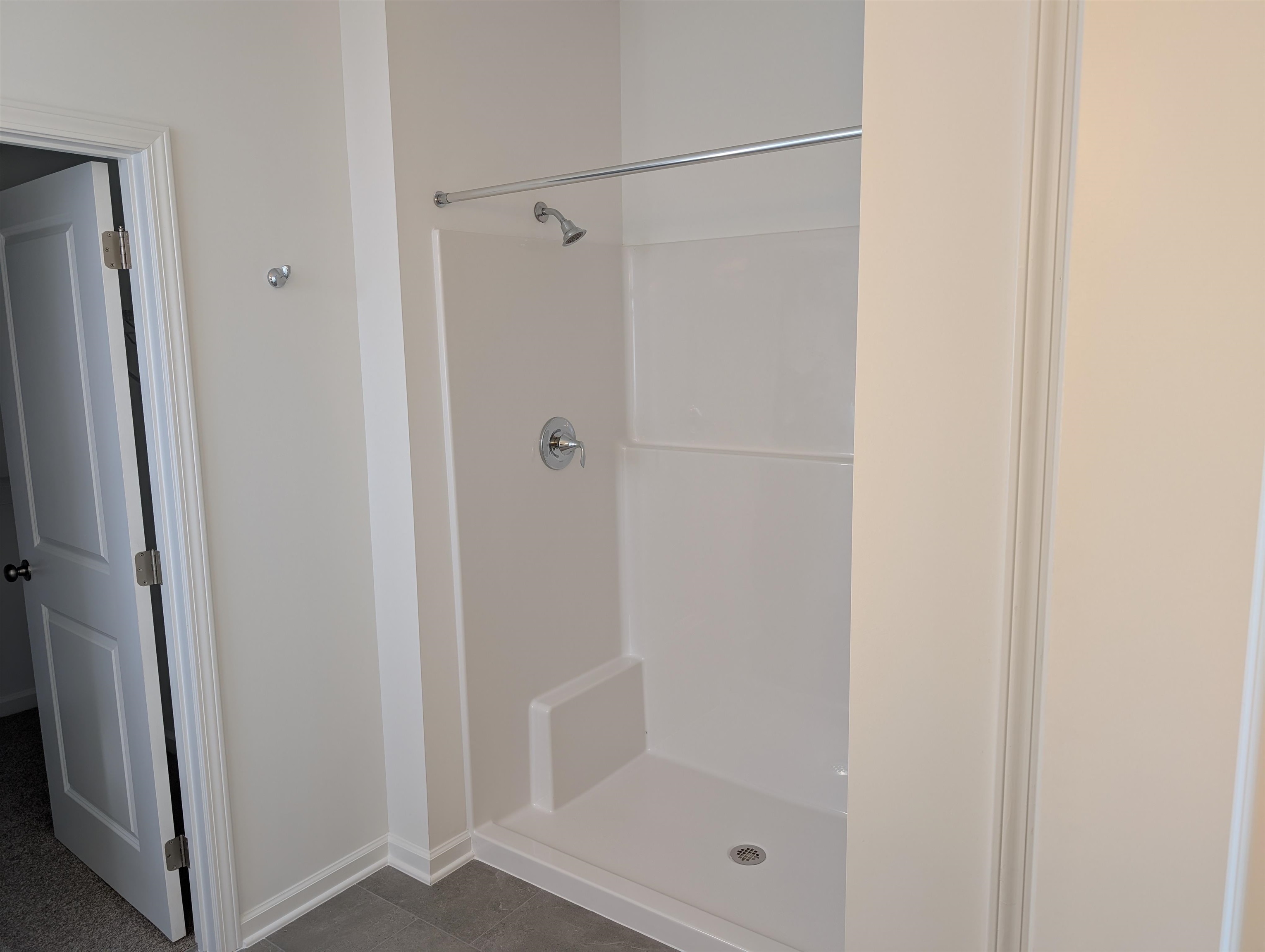 7402 King's Pointe Drive Fairlawn VA 24141