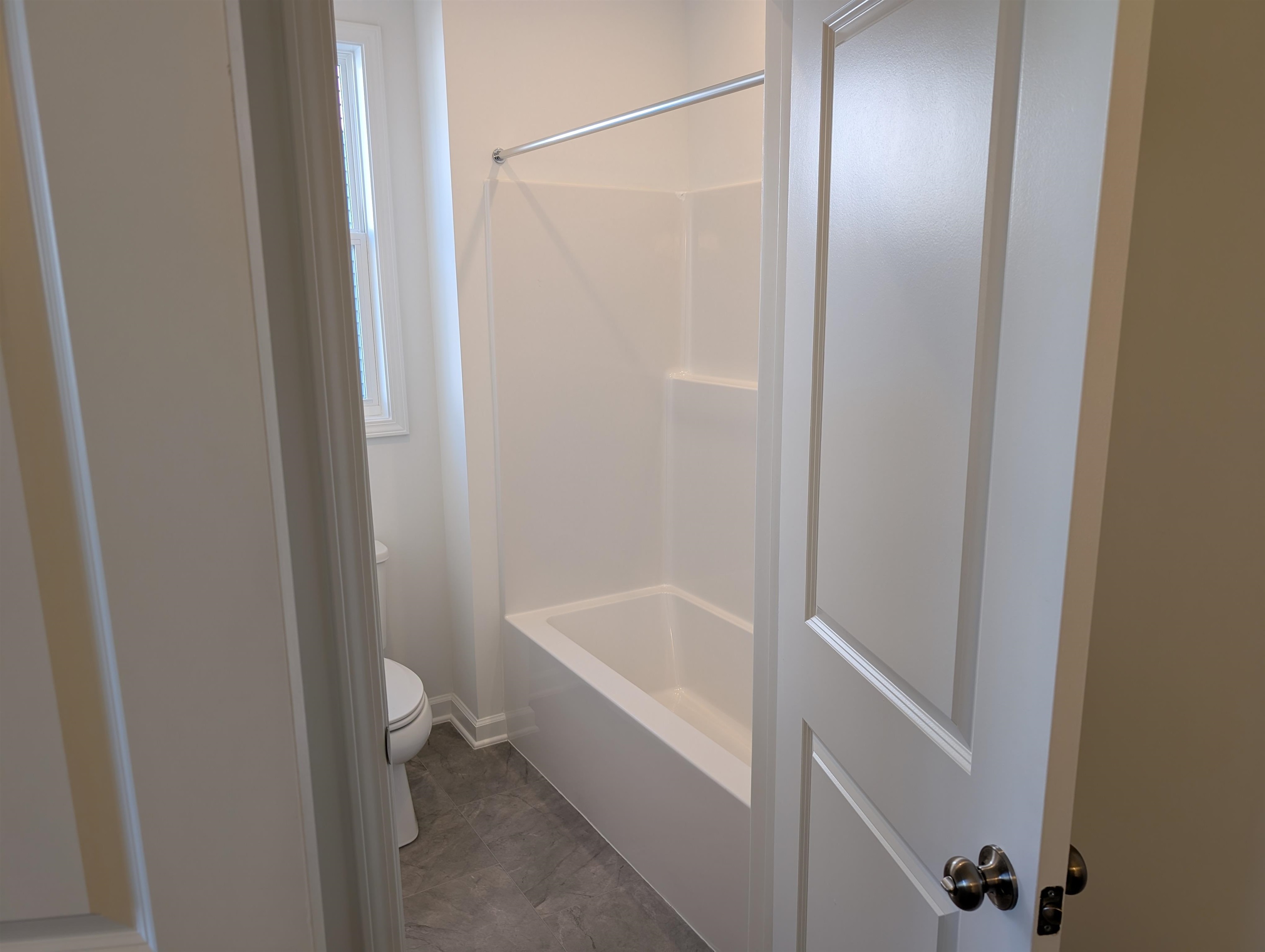 7402 King's Pointe Drive Fairlawn VA 24141