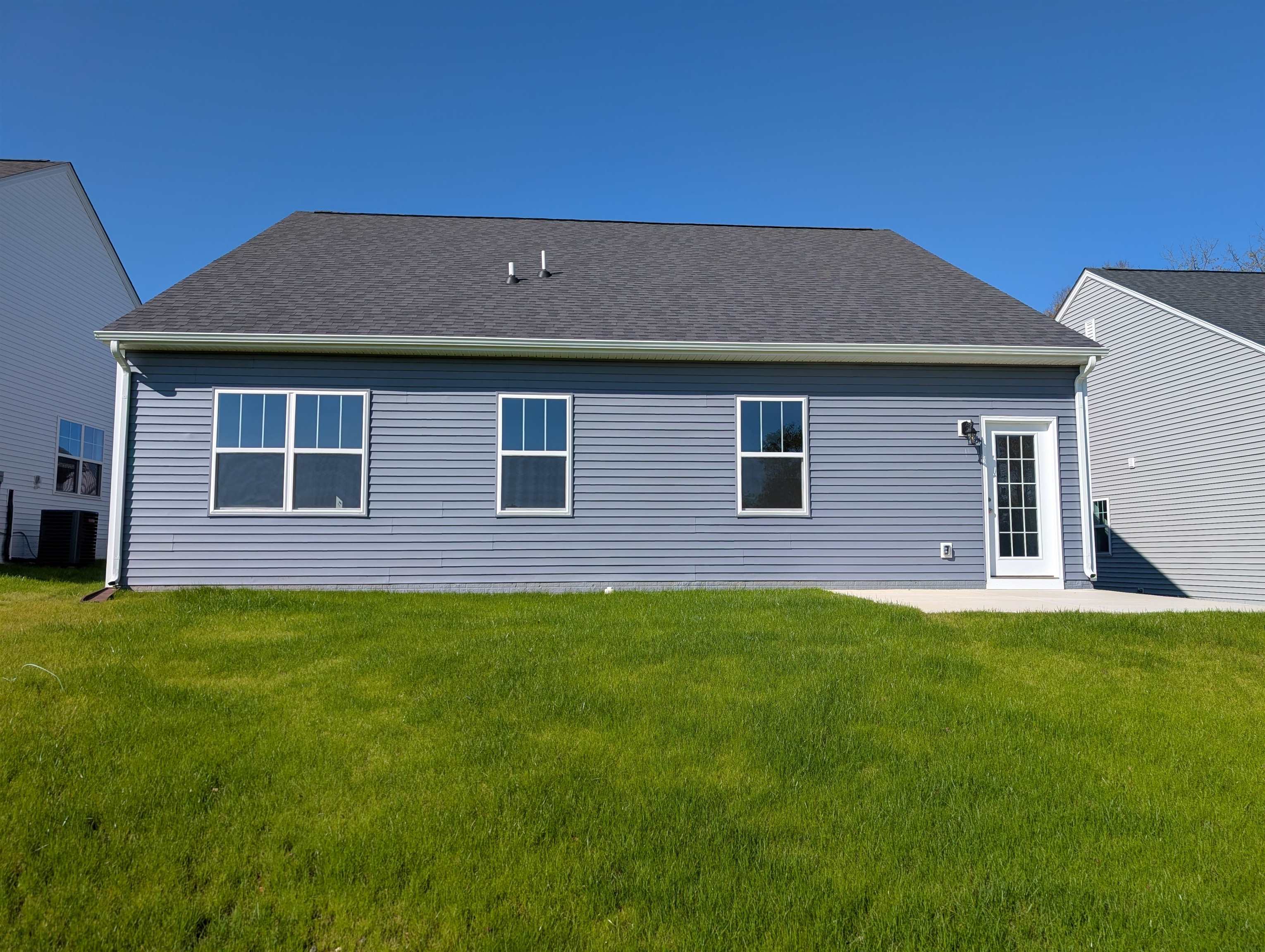 7402 King's Pointe Drive Fairlawn VA 24141