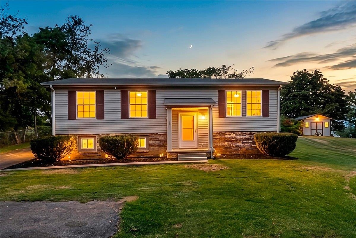 7521 Brandon Road Fairlawn VA 24141