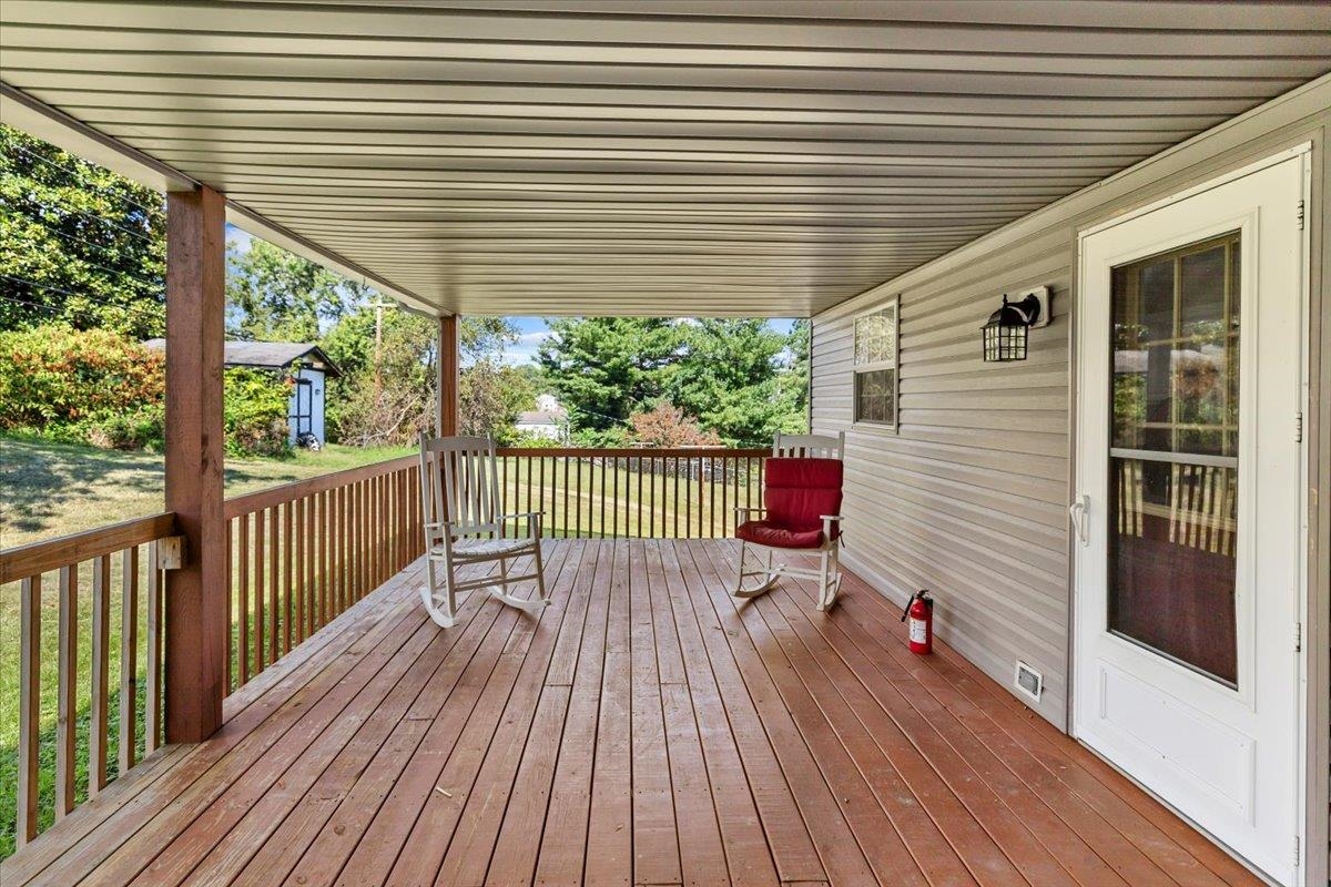 7521 Brandon Road Fairlawn VA 24141