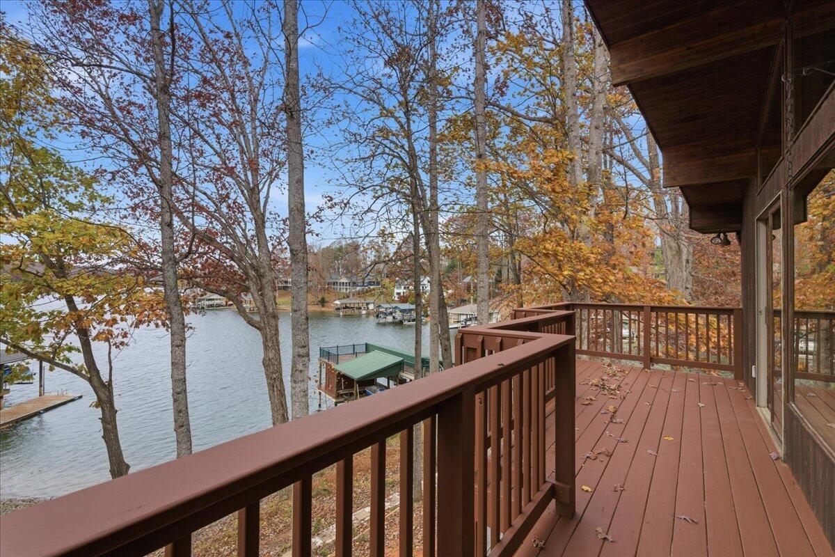 307 Meadow Point Drive Moneta VA 24121