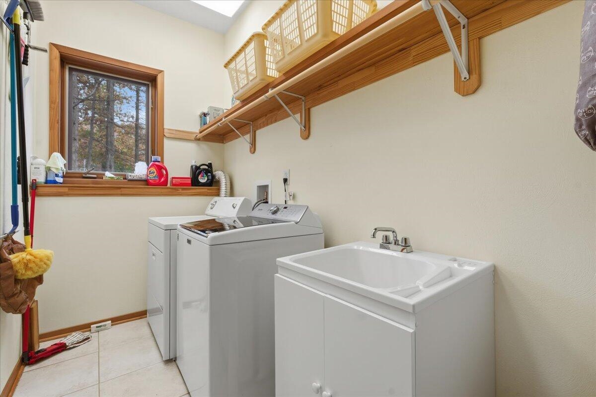 307 Meadow Point Drive Moneta VA 24121