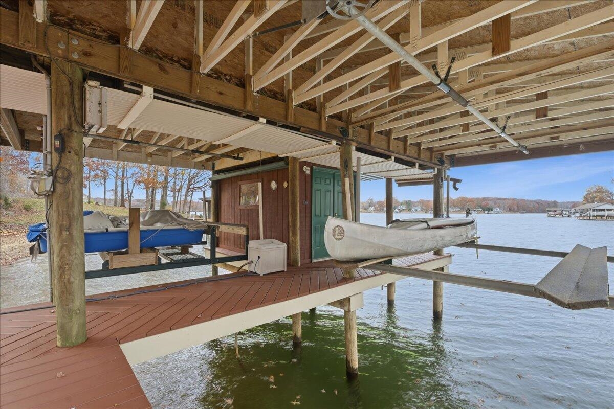 307 Meadow Point Drive Moneta VA 24121