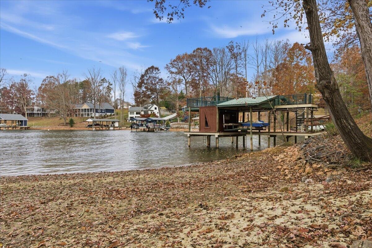 307 Meadow Point Drive Moneta VA 24121