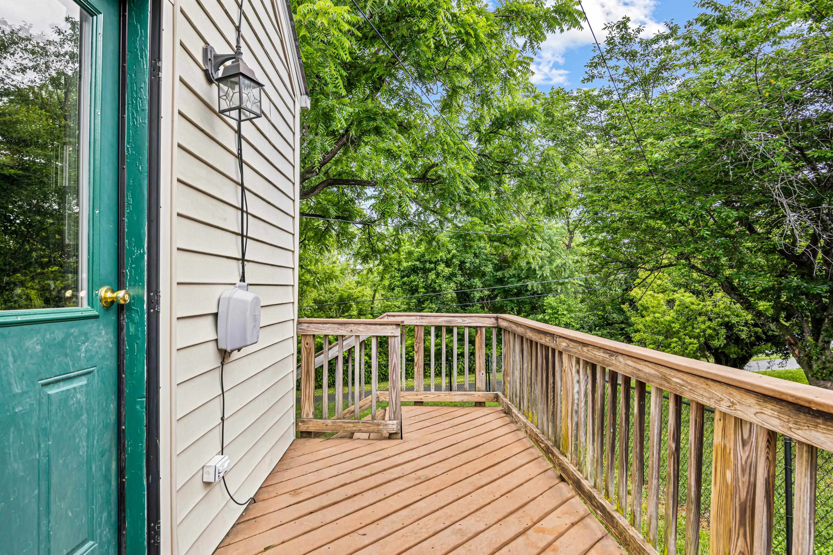 108 Monroe Street Radford VA 24141