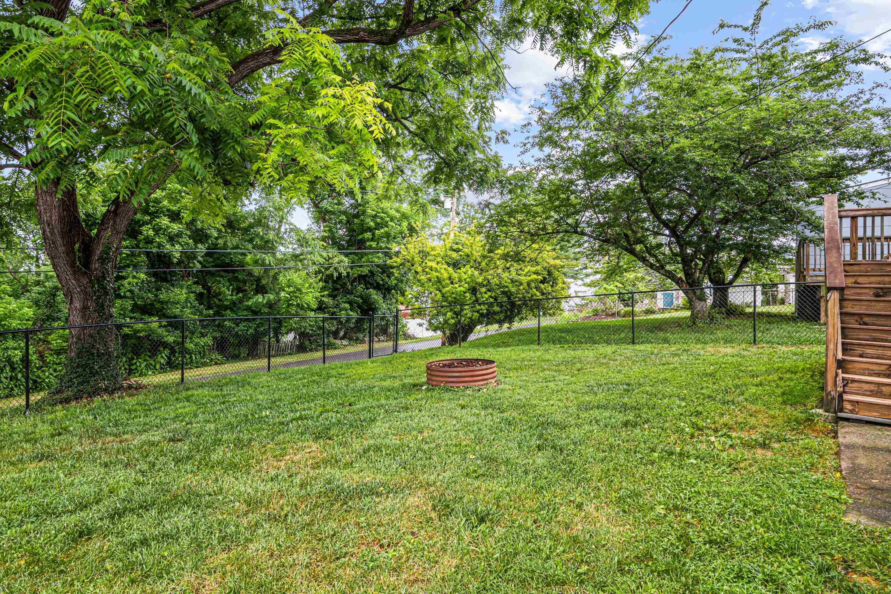 108 Monroe Street Radford VA 24141