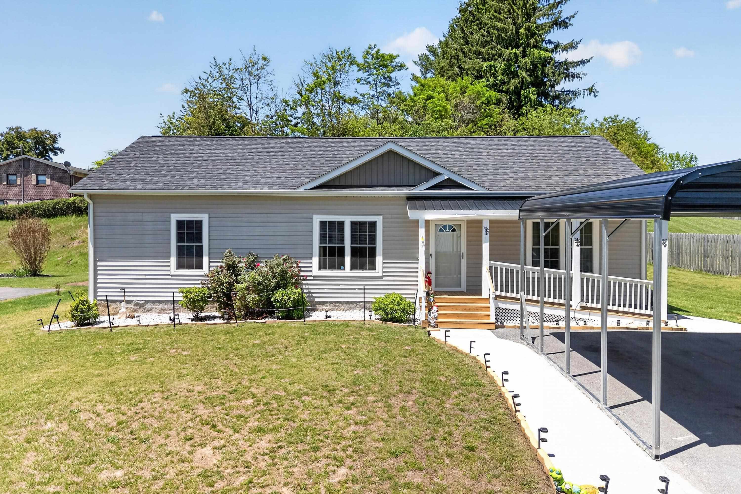 1619 Smith Lane Pulaski VA 24301