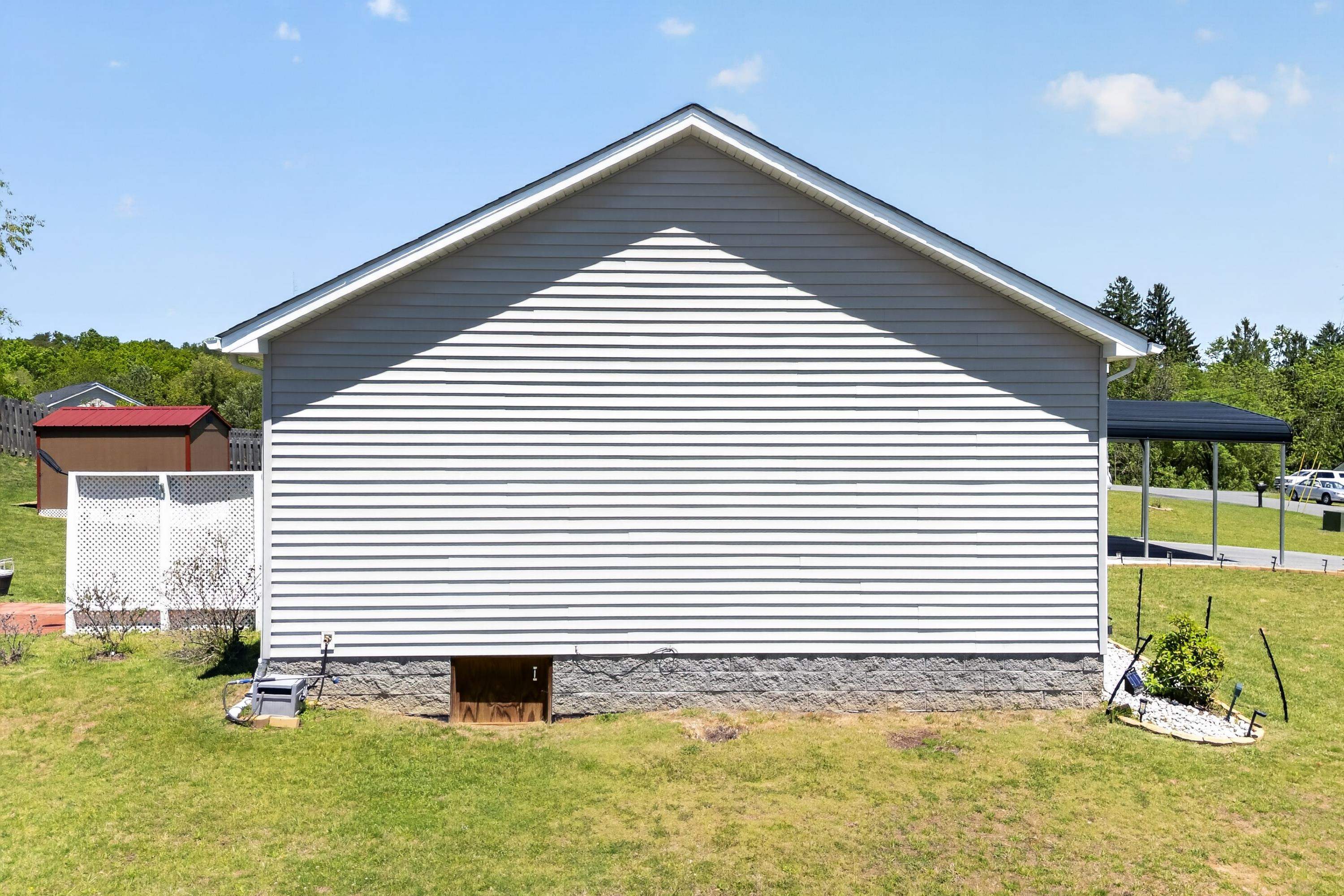 1619 Smith Lane Pulaski VA 24301