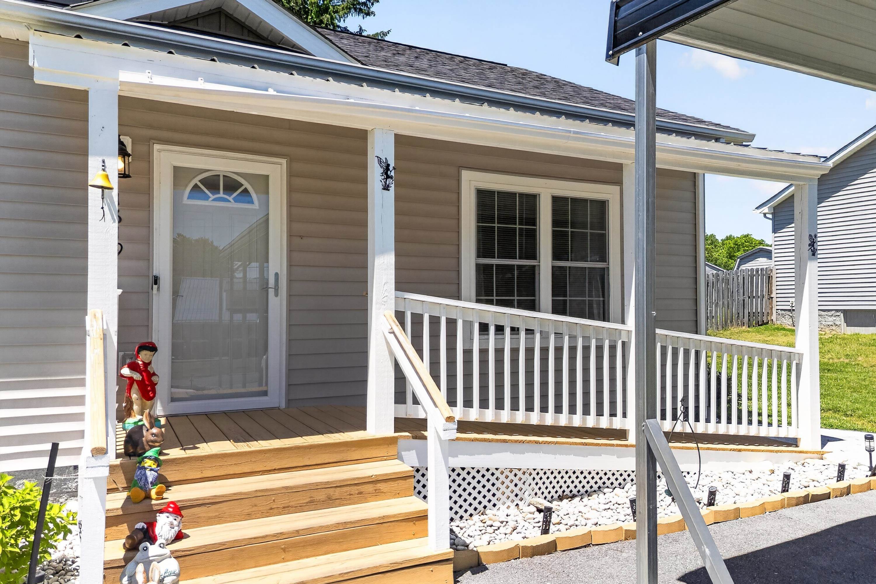 1619 Smith Lane Pulaski VA 24301
