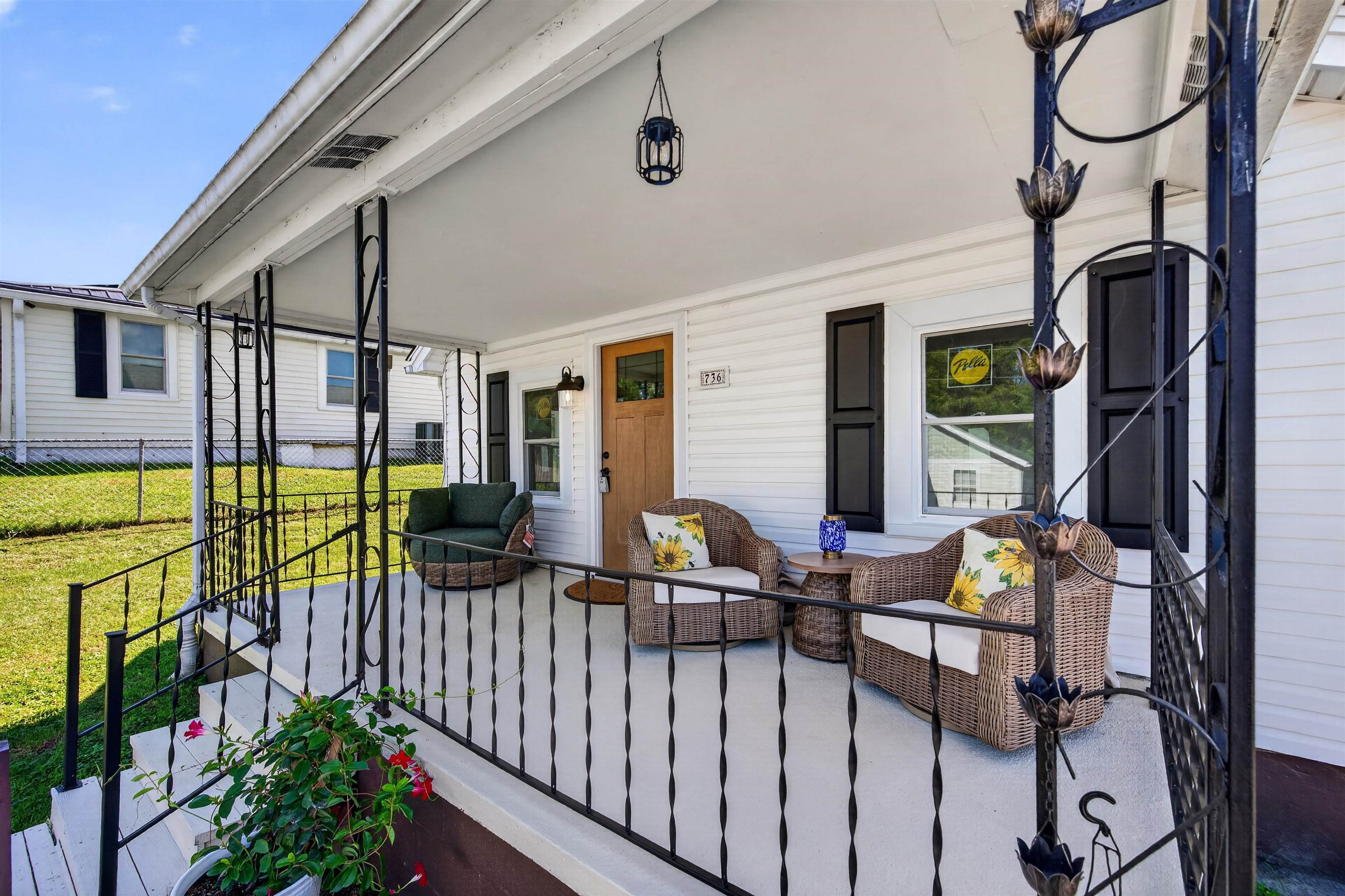 736 Elizabeth Street Pulaski VA 24301