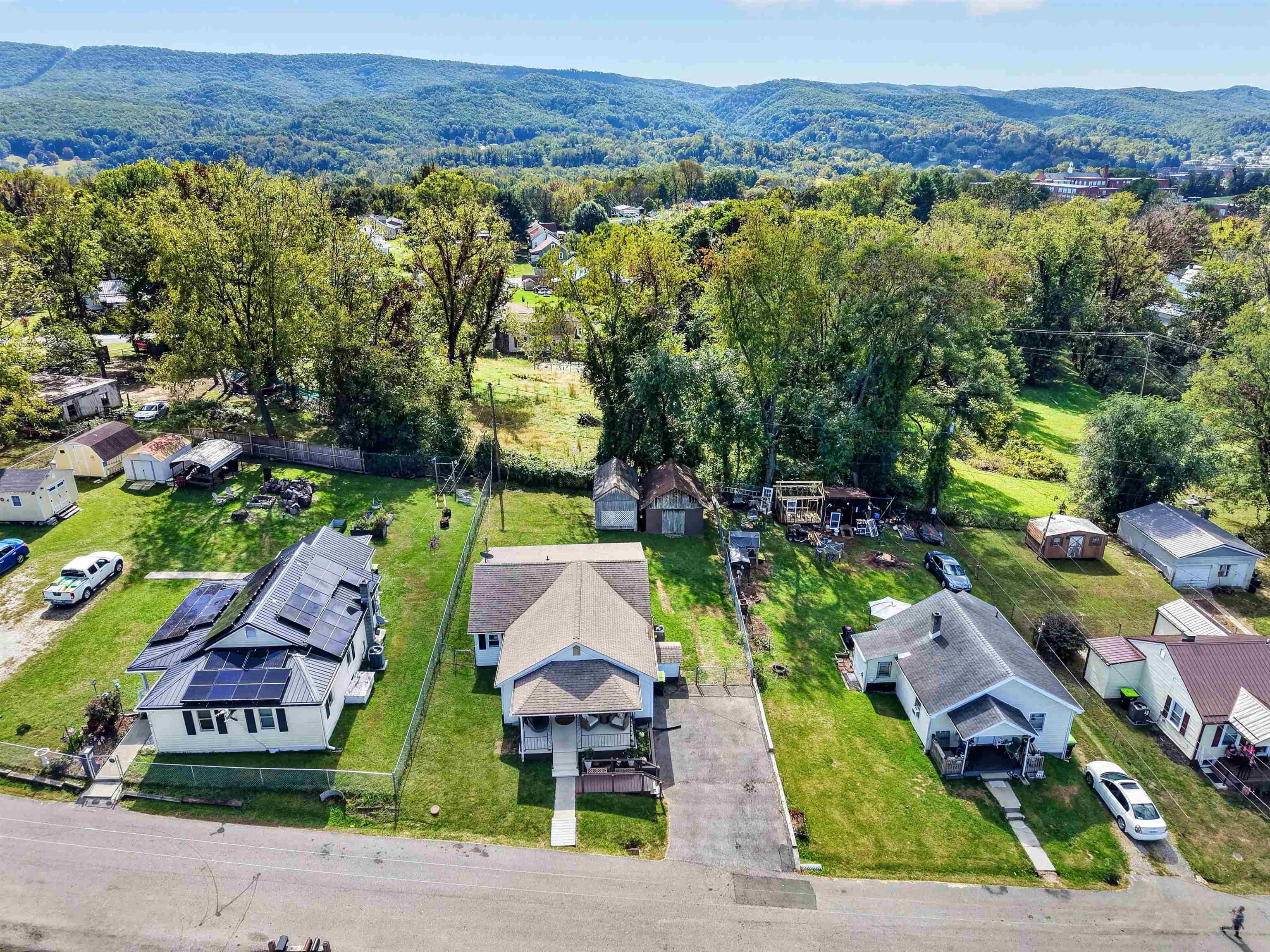 736 Elizabeth Street Pulaski VA 24301