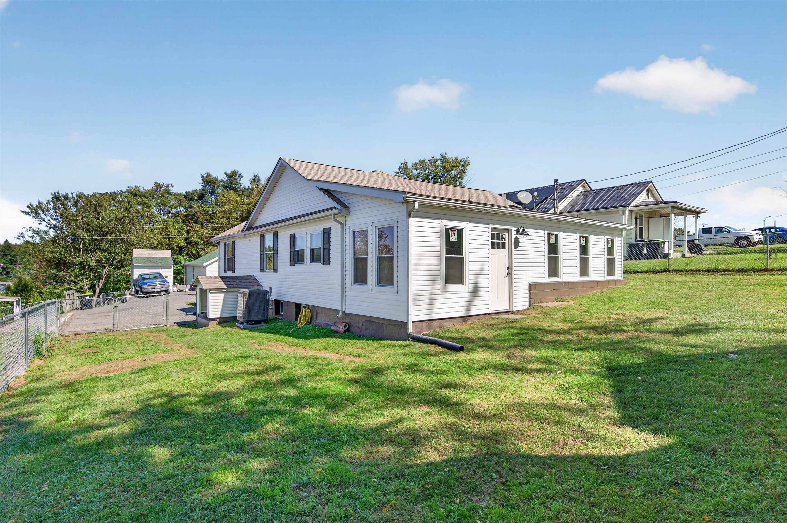 736 Elizabeth Street Pulaski VA 24301