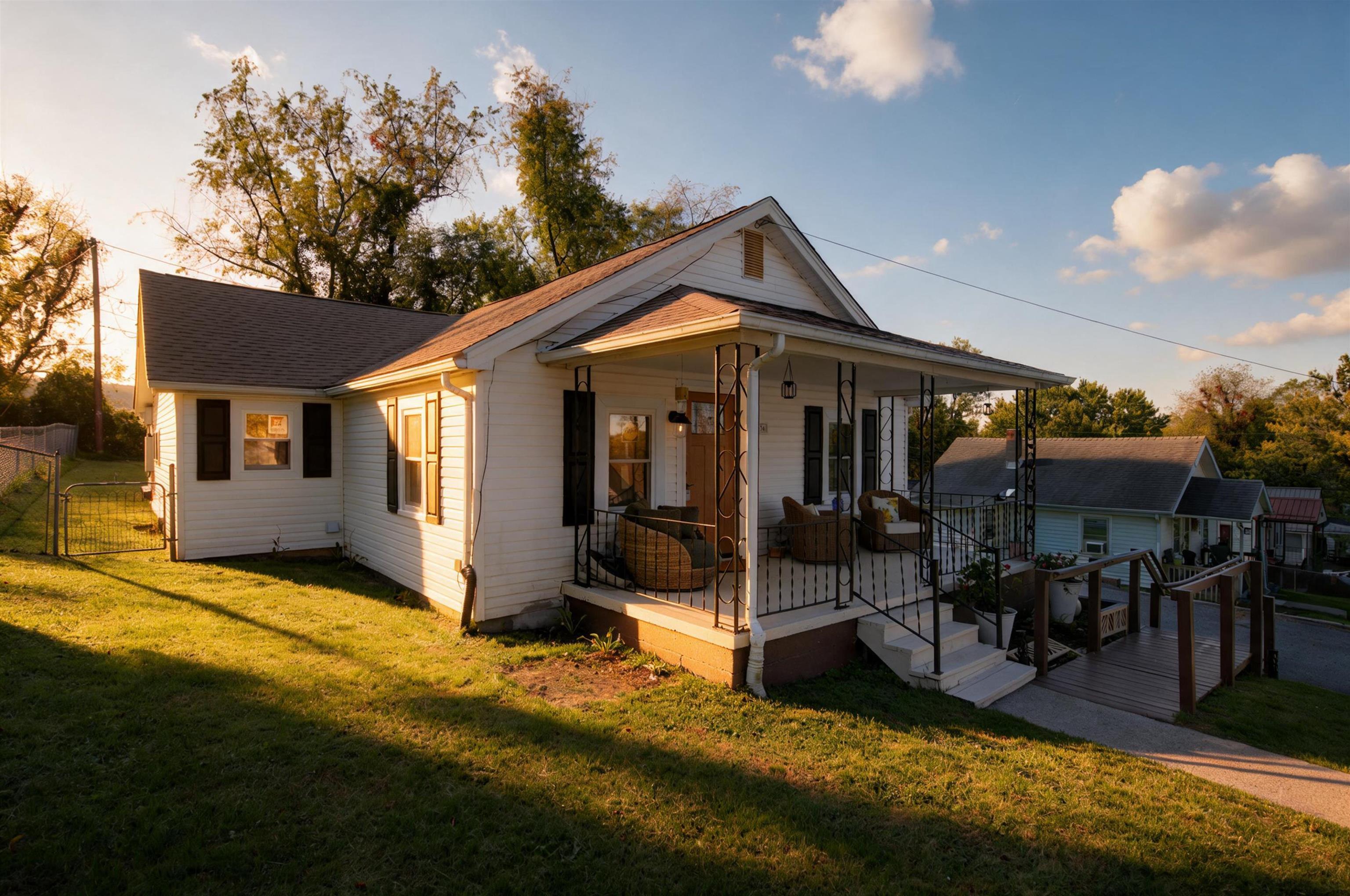 736 Elizabeth Street Pulaski VA 24301