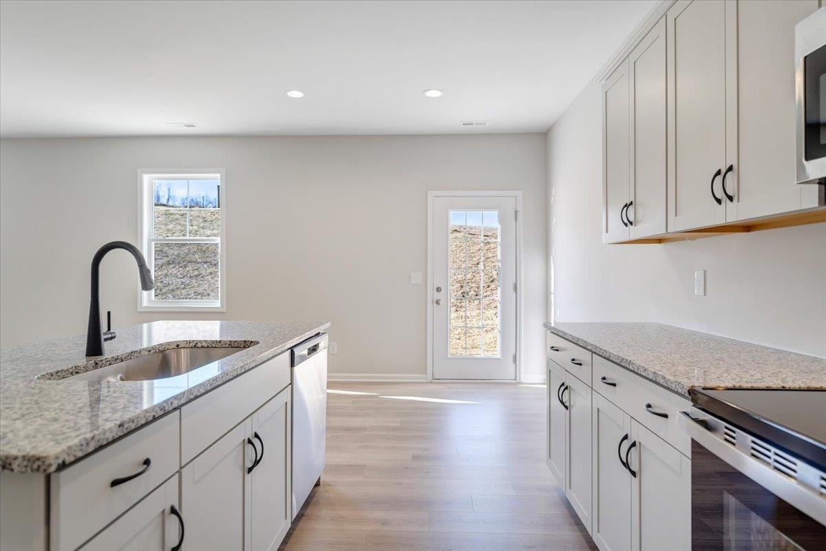 7355 King's Pointe Drive Fairlawn VA 24141