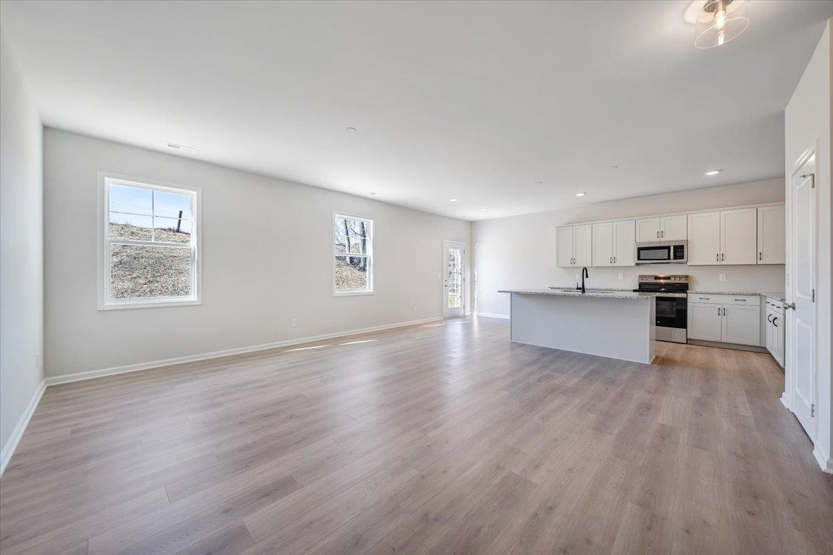 7355 King's Pointe Drive Fairlawn VA 24141