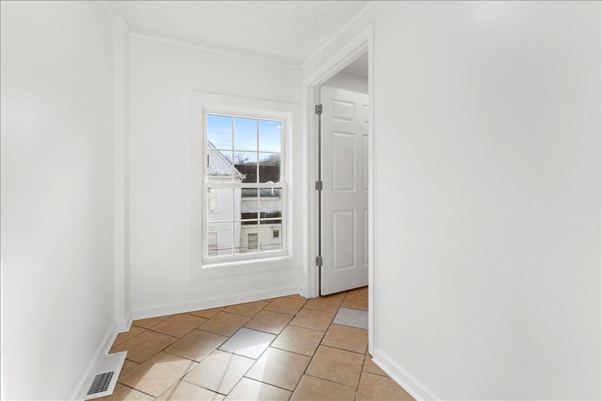 142 Lake Street Pulaski VA 24301