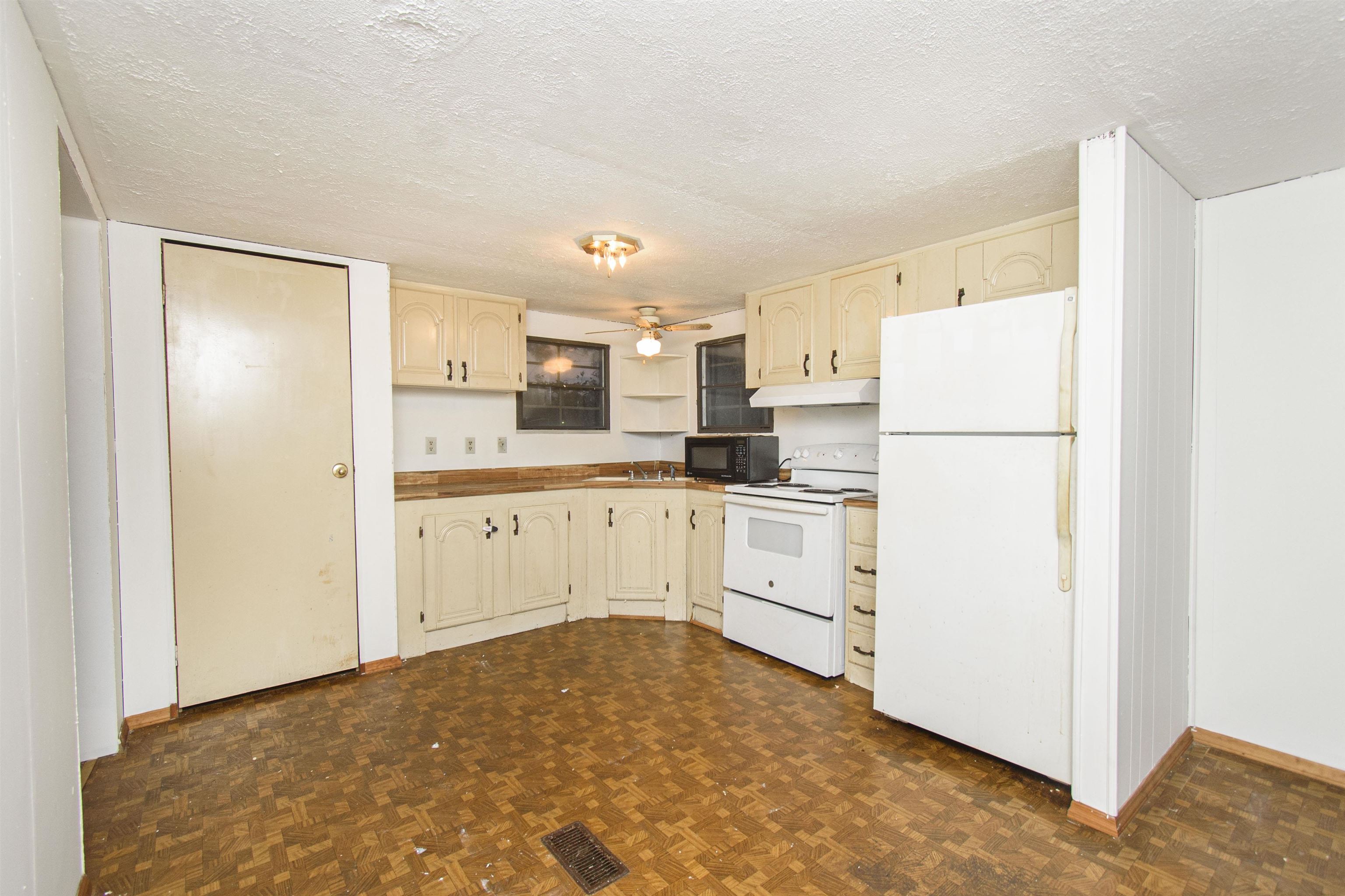 3727 Largen Hill Court Pulaski VA 24301