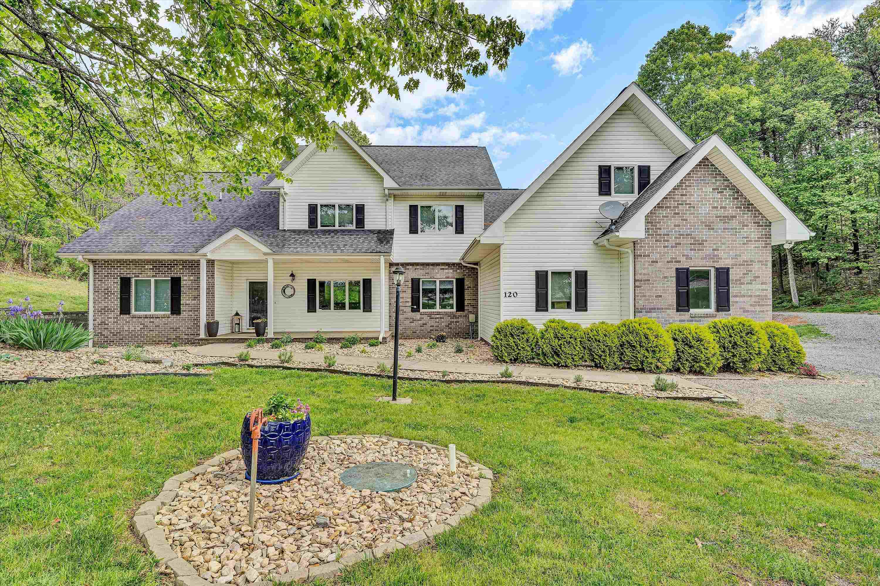 120 Stonelea Drive Troutville VA 24175