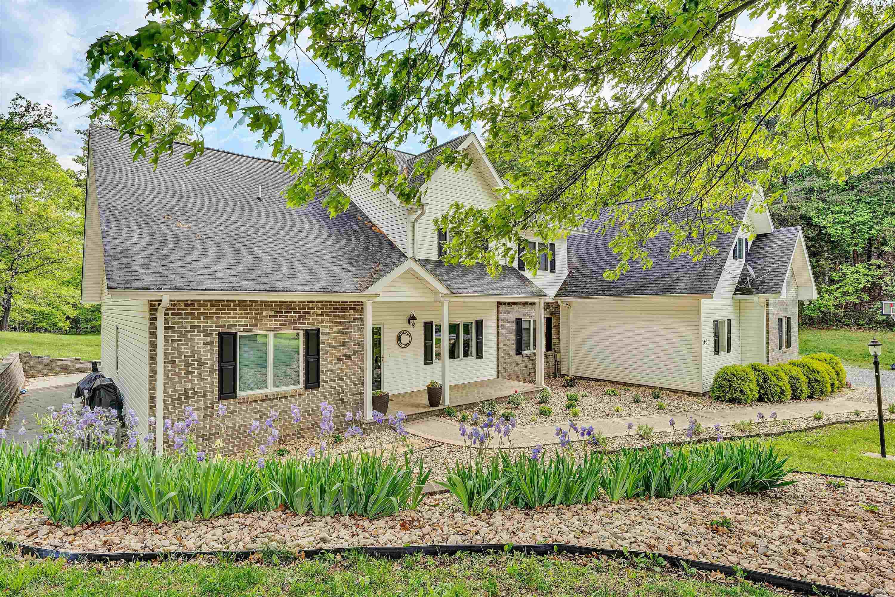 120 Stonelea Drive Troutville VA 24175