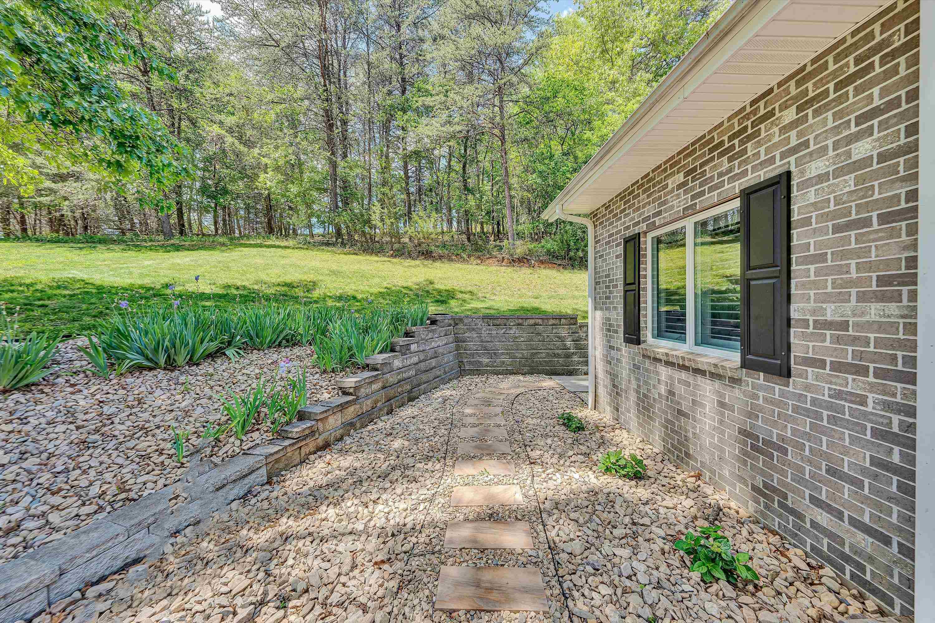 120 Stonelea Drive Troutville VA 24175