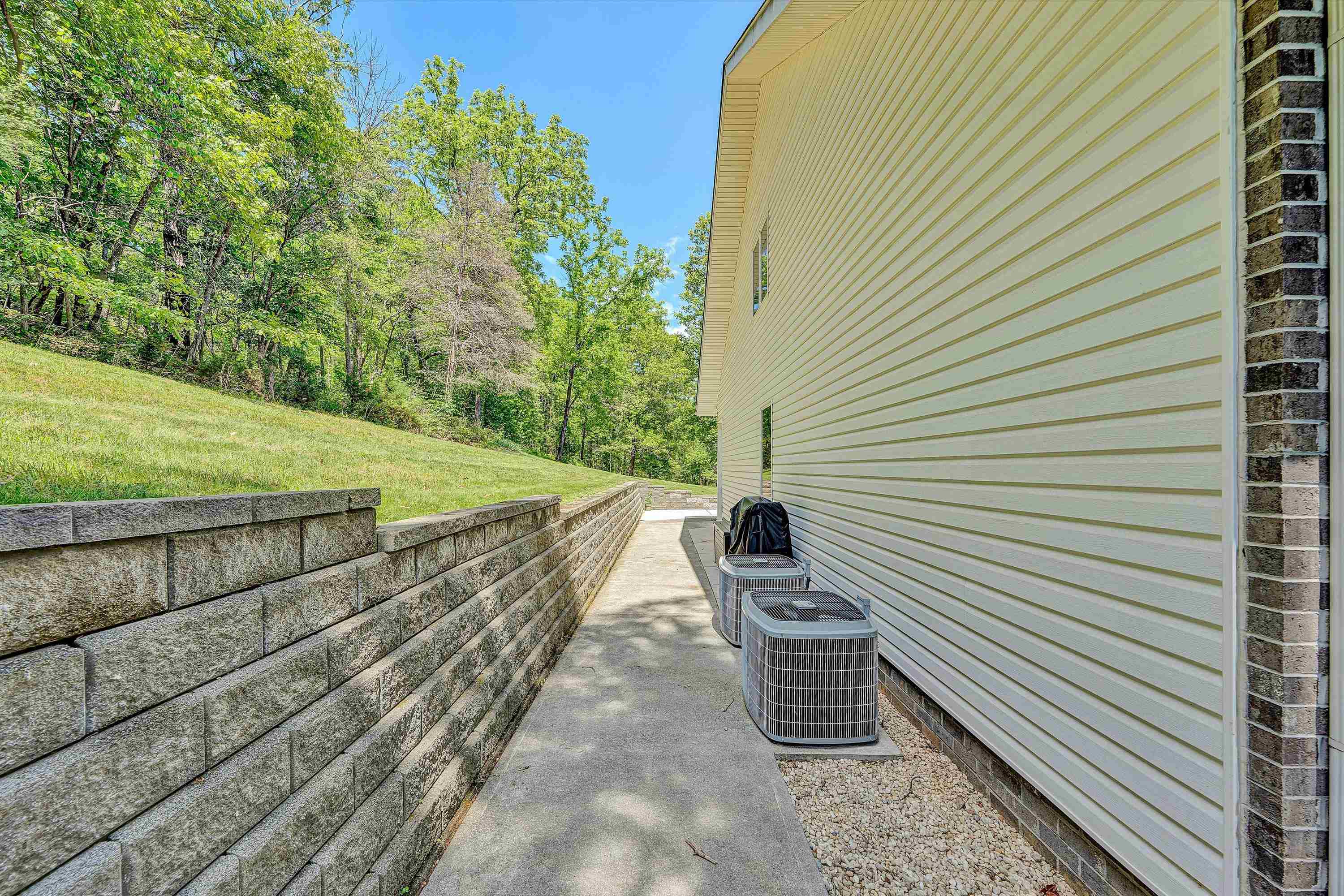 120 Stonelea Drive Troutville VA 24175