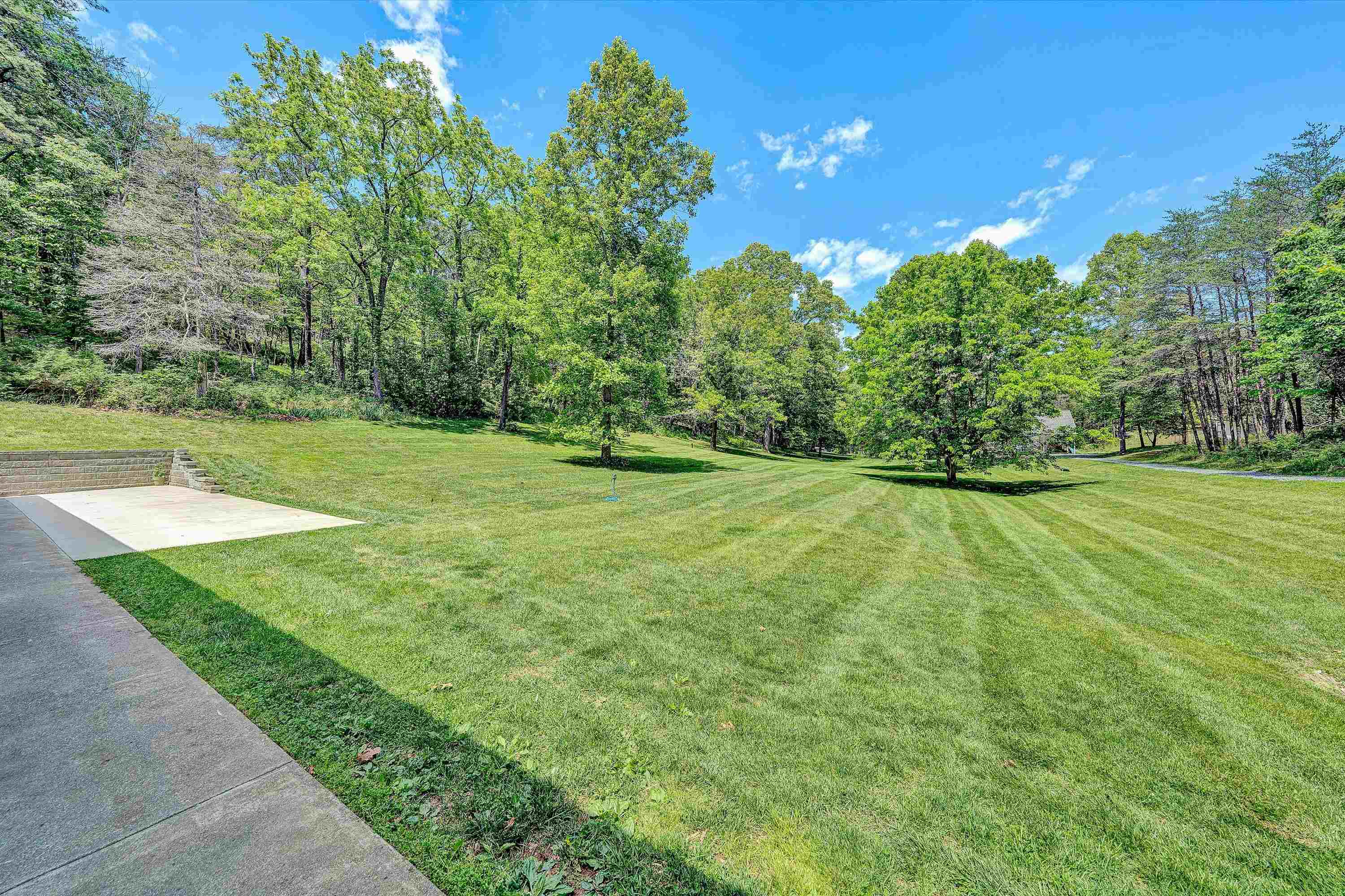 120 Stonelea Drive Troutville VA 24175