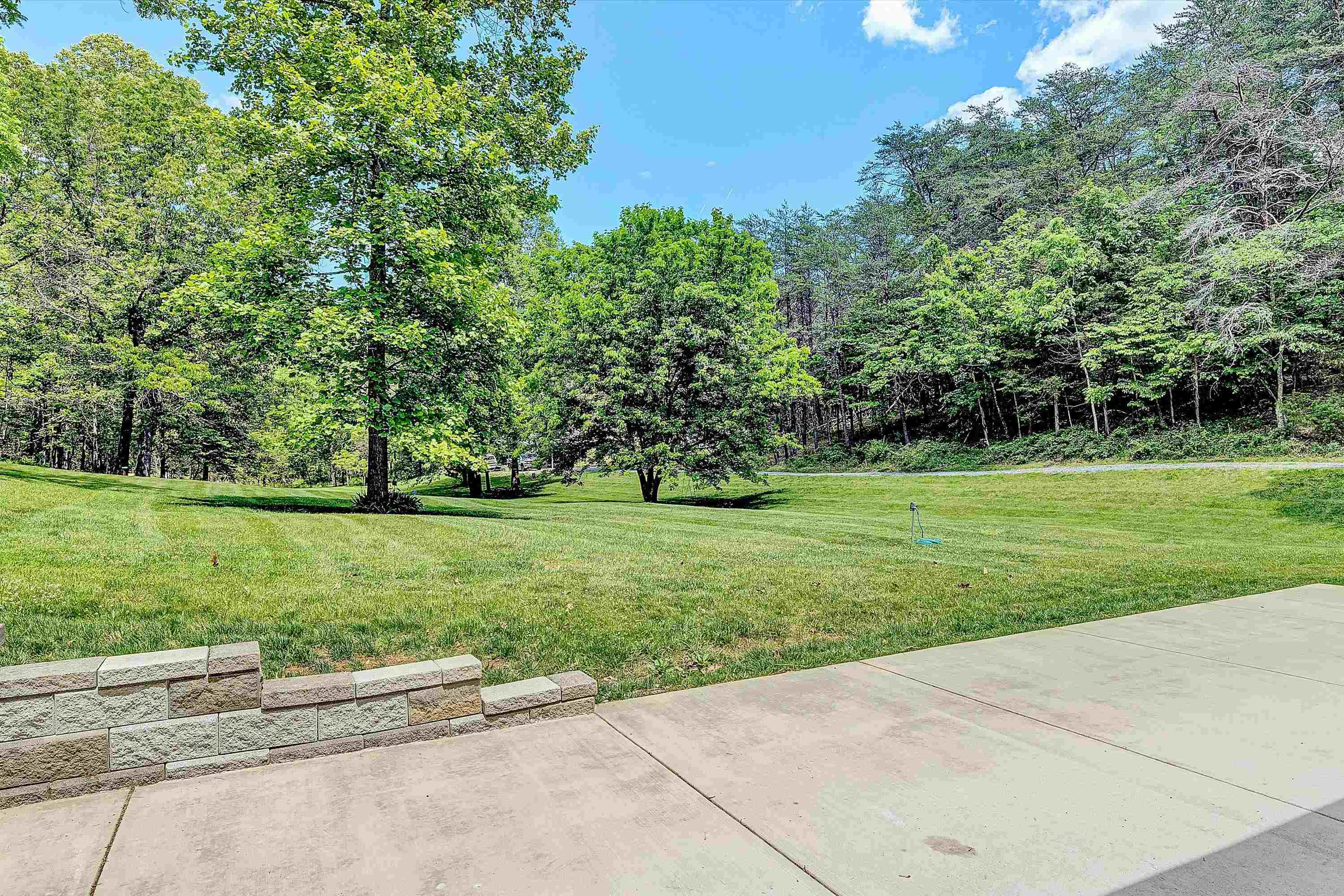 120 Stonelea Drive Troutville VA 24175
