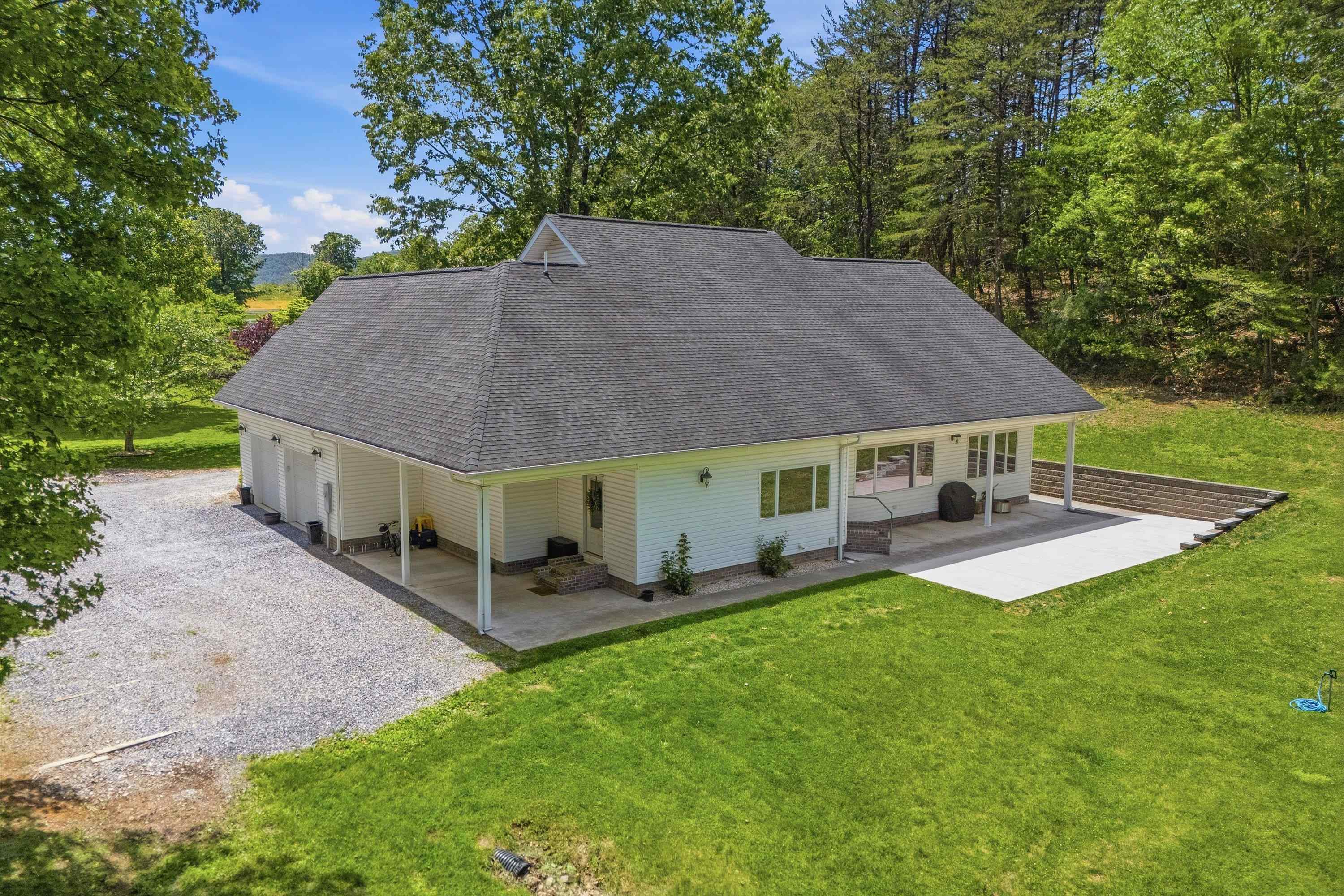 120 Stonelea Drive Troutville VA 24175