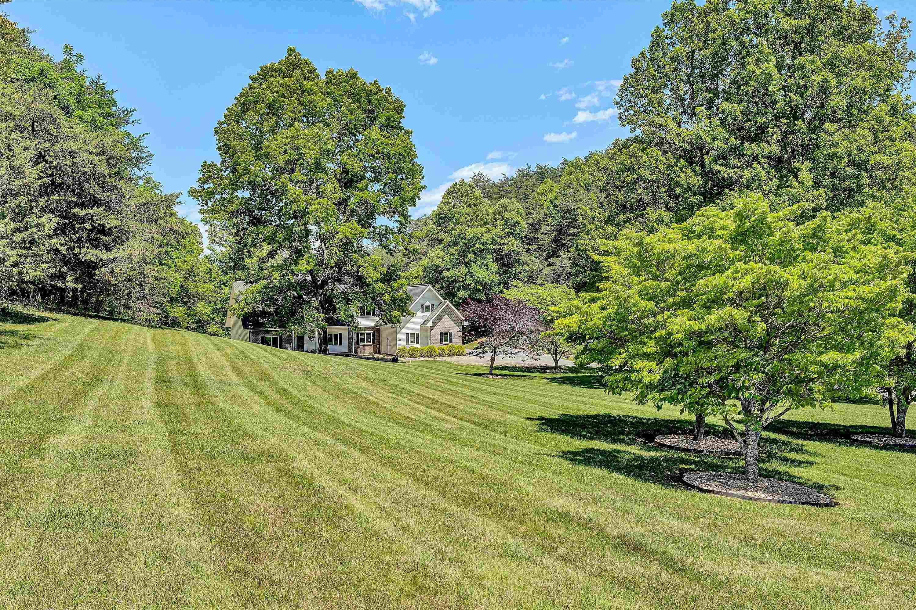 120 Stonelea Drive Troutville VA 24175