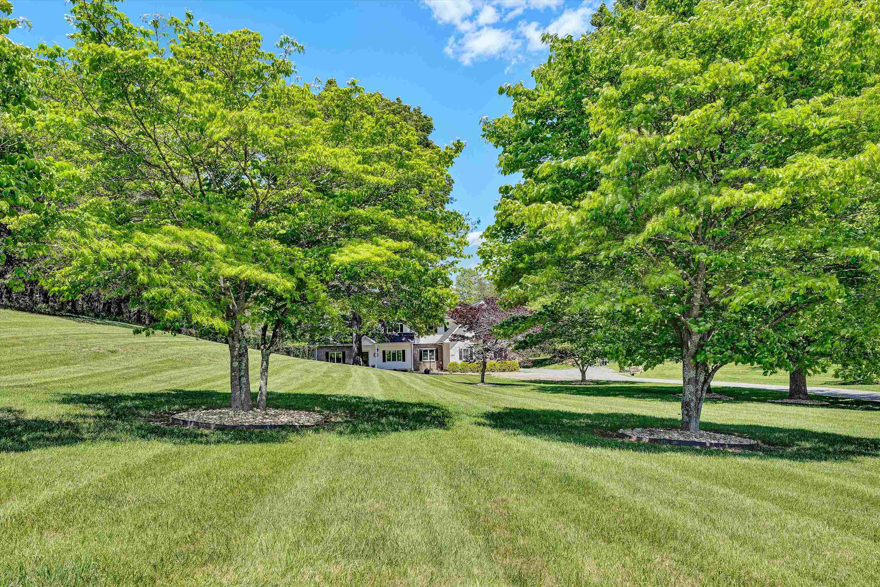 120 Stonelea Drive Troutville VA 24175
