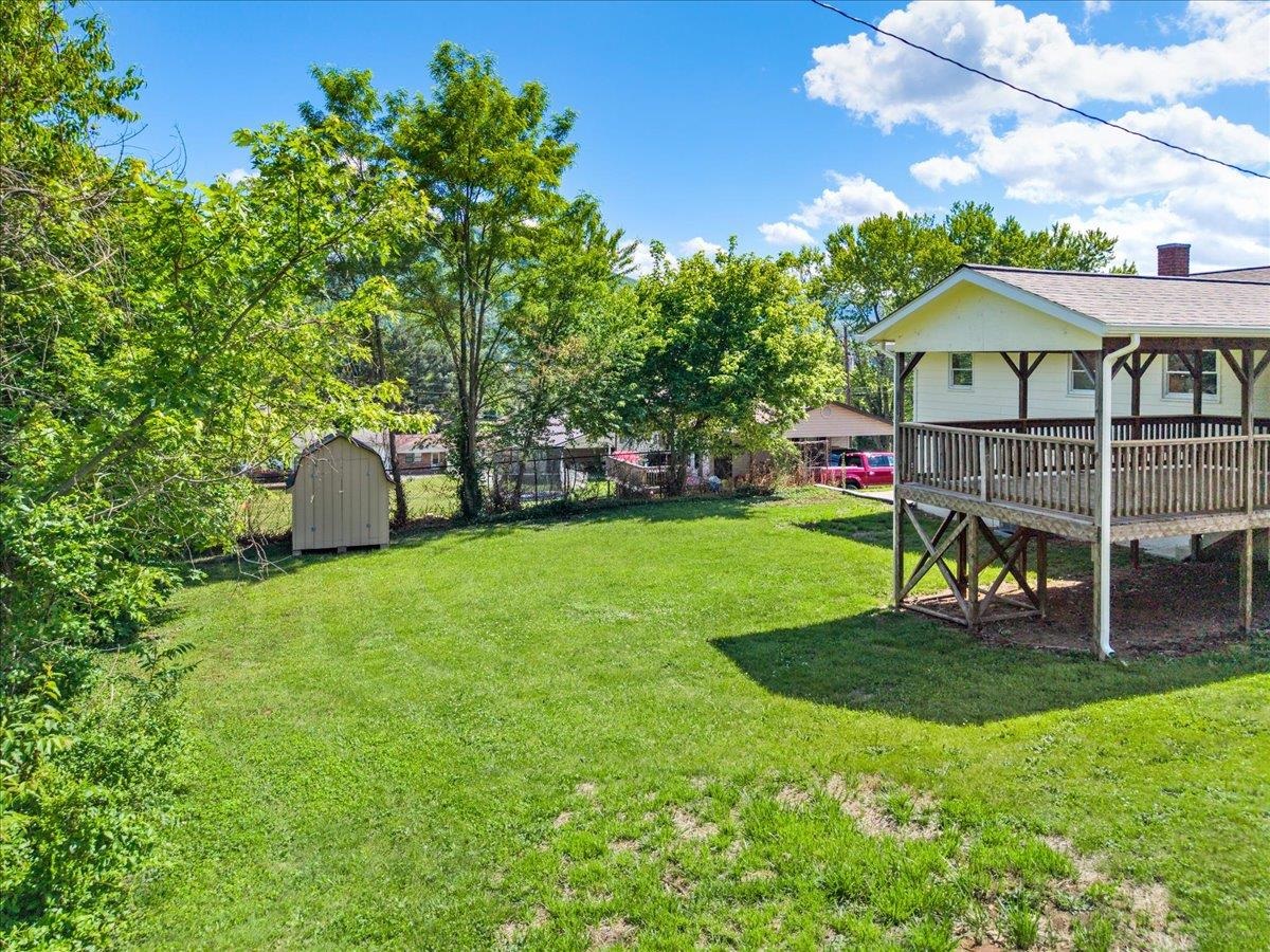 104 Pine Street Narrows VA 24124