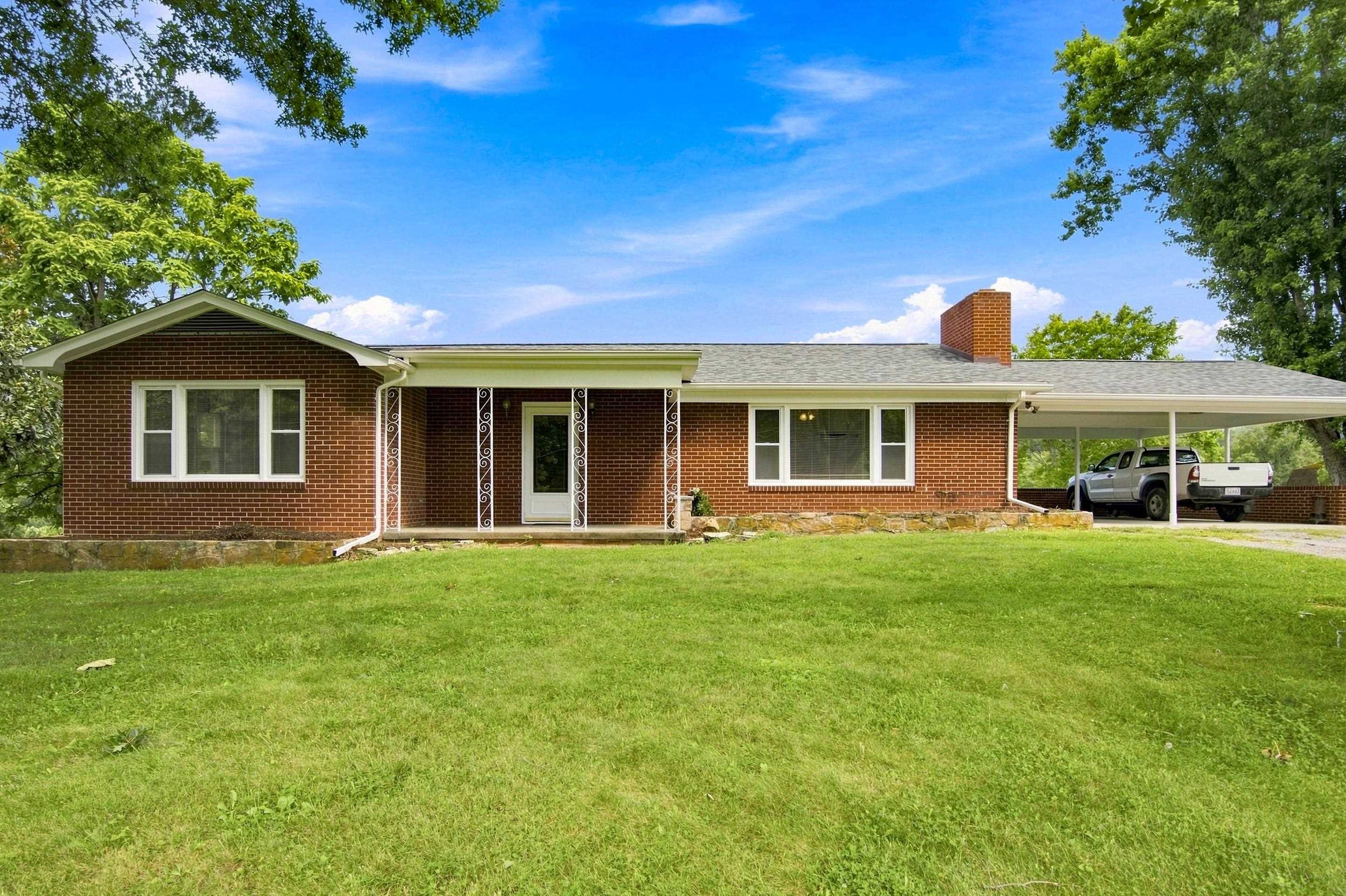 6477 Virginia Avenue Pembroke VA 24136