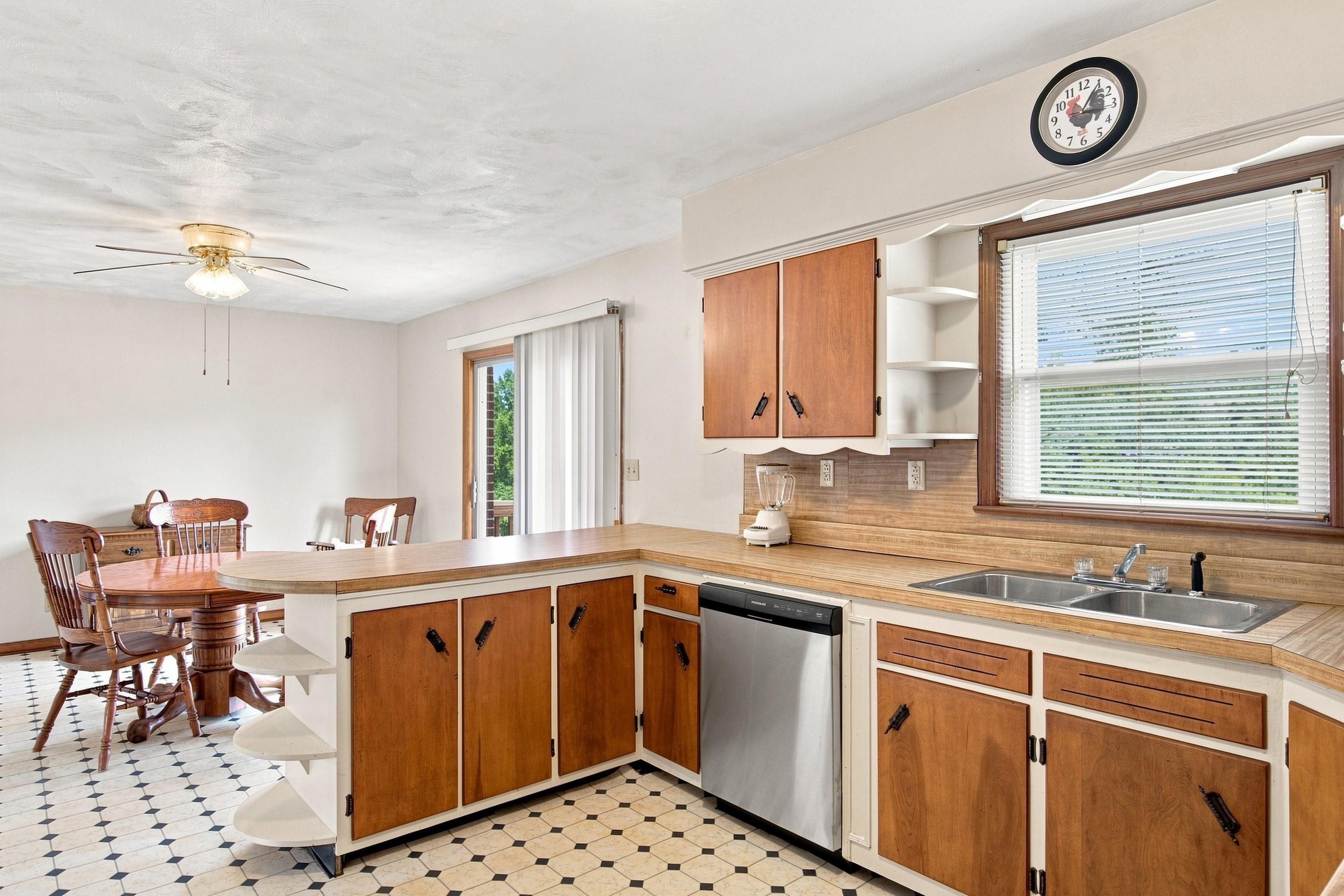 6477 Virginia Avenue Pembroke VA 24136