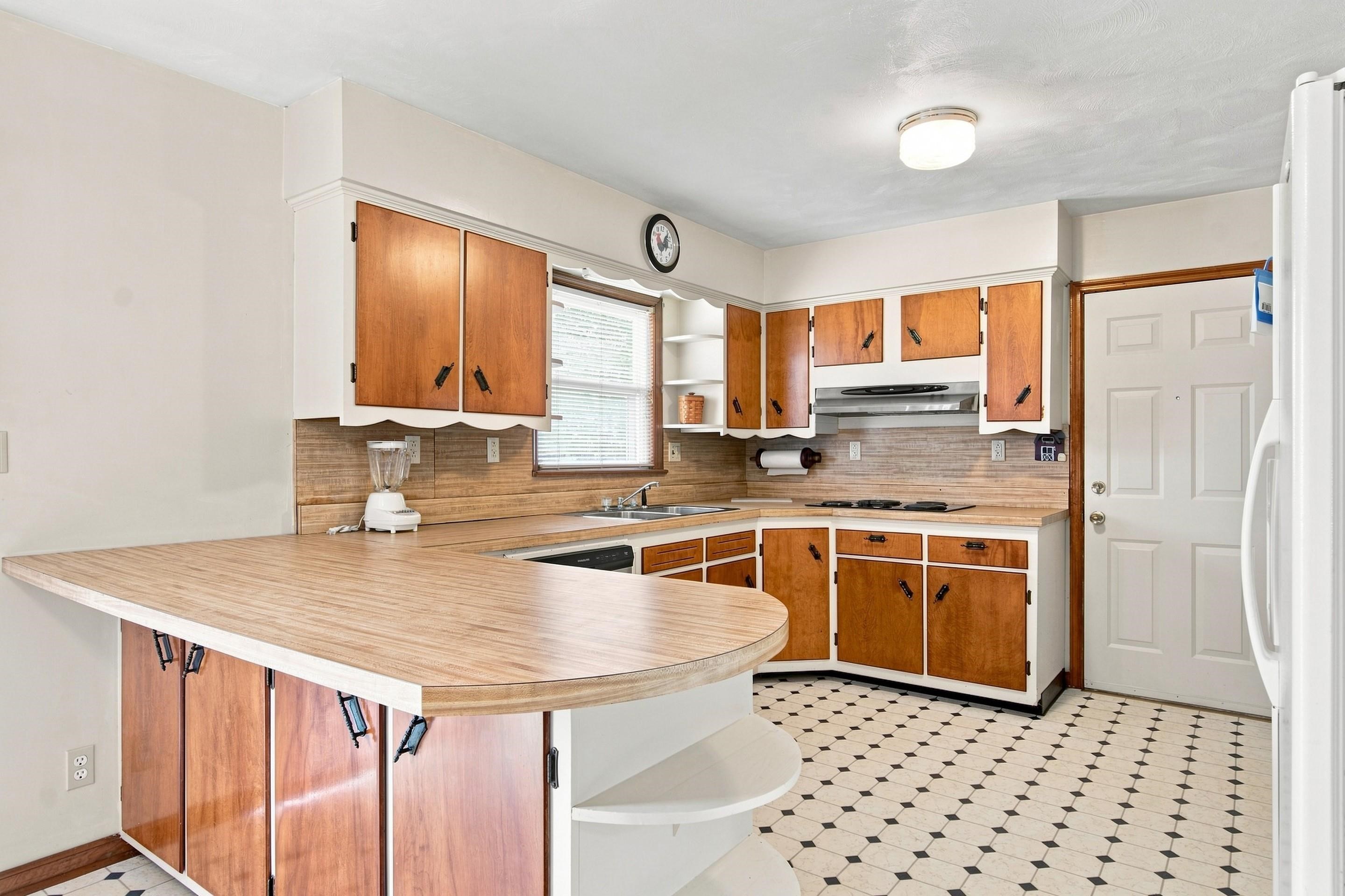 6477 Virginia Avenue Pembroke VA 24136