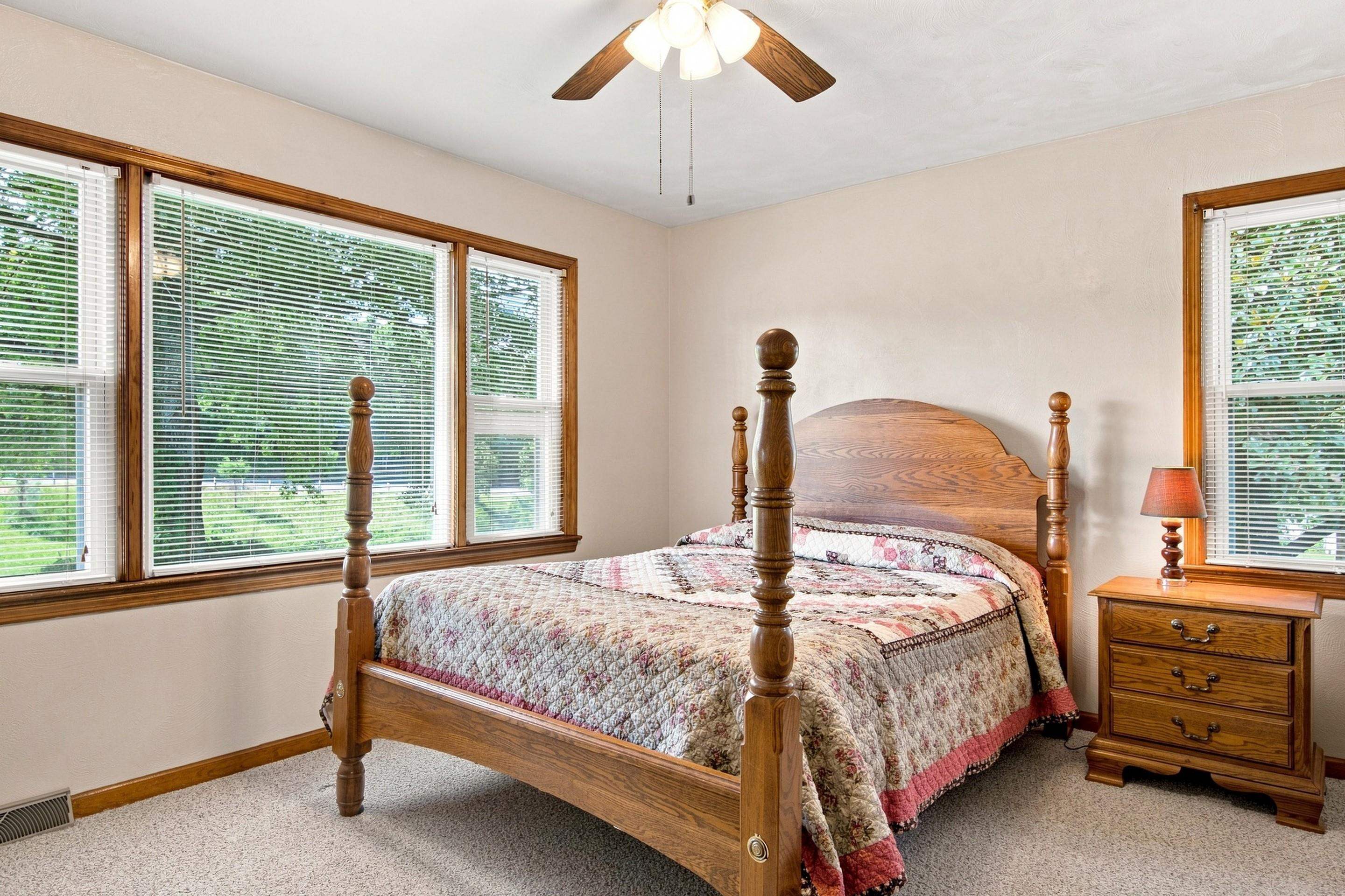 6477 Virginia Avenue Pembroke VA 24136