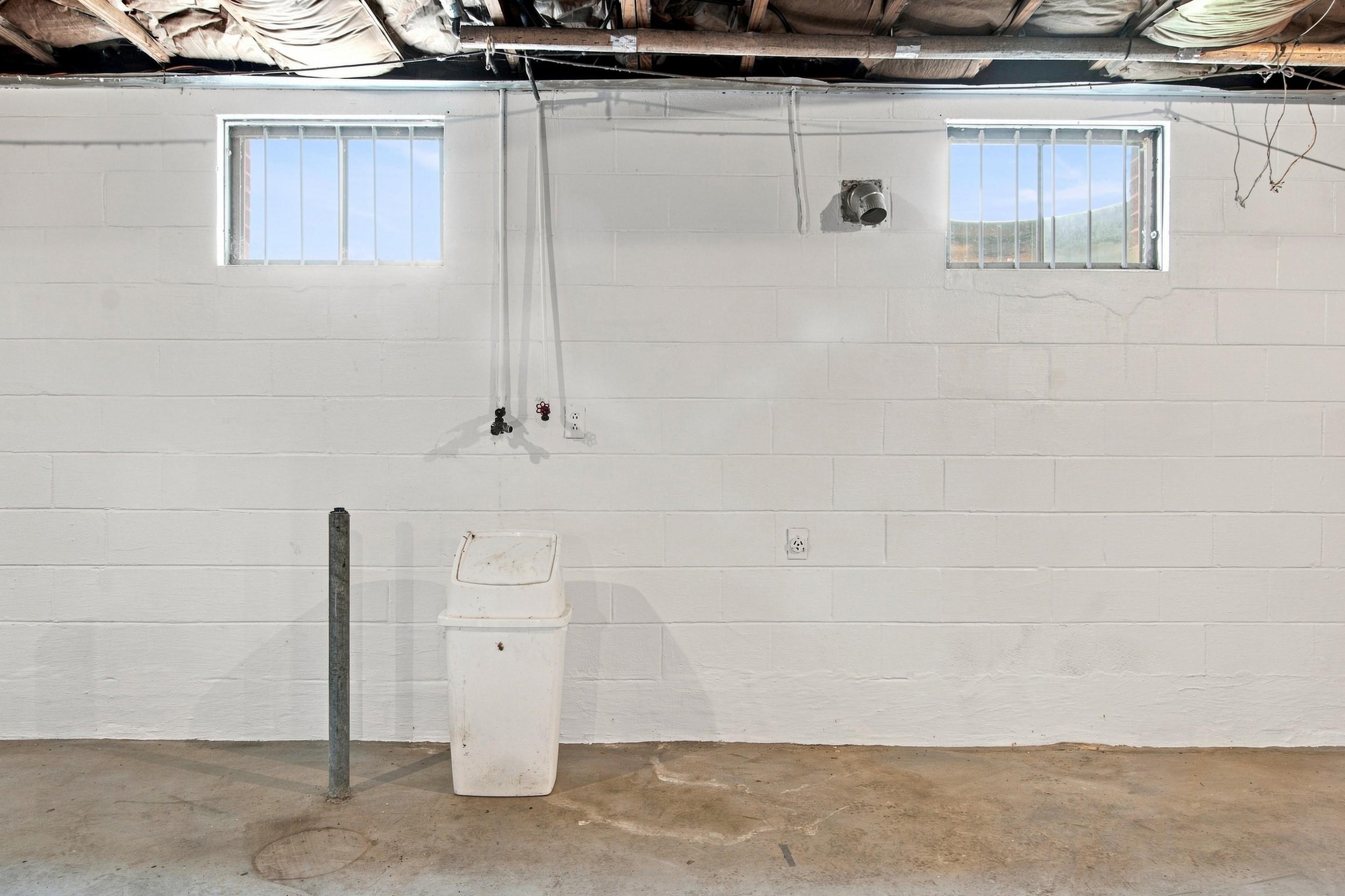 6477 Virginia Avenue Pembroke VA 24136