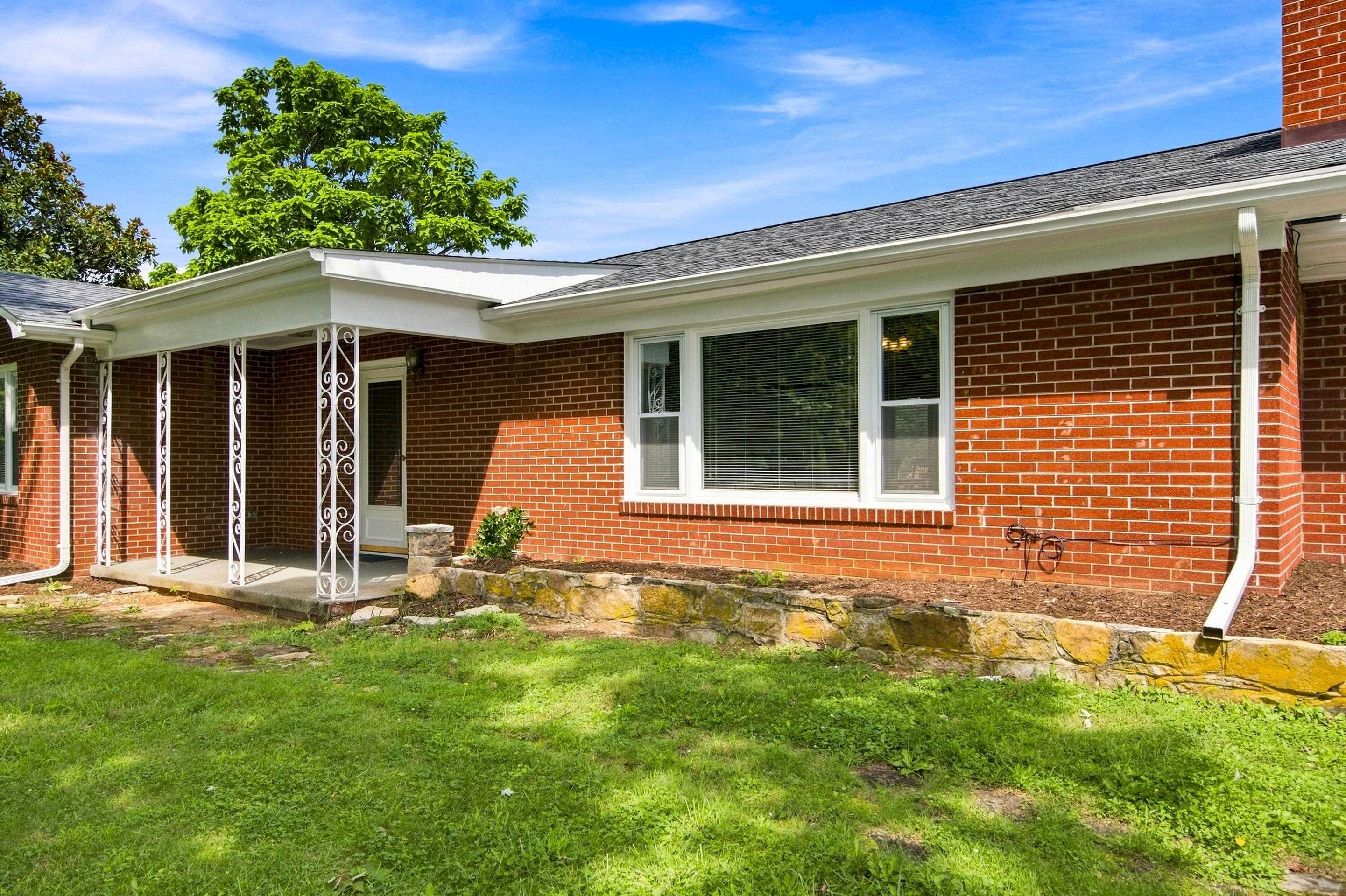 6477 Virginia Avenue Pembroke VA 24136