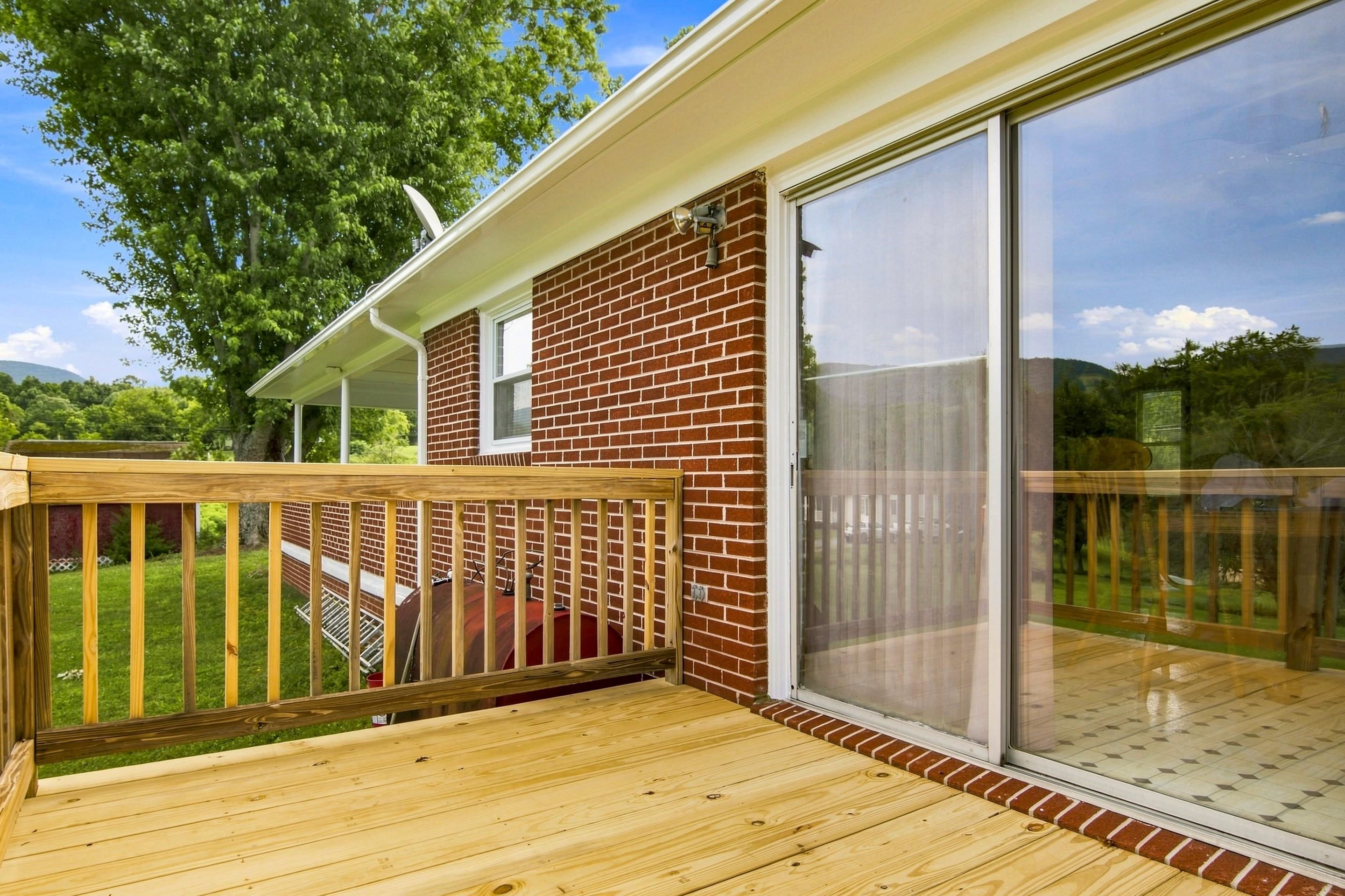 6477 Virginia Avenue Pembroke VA 24136