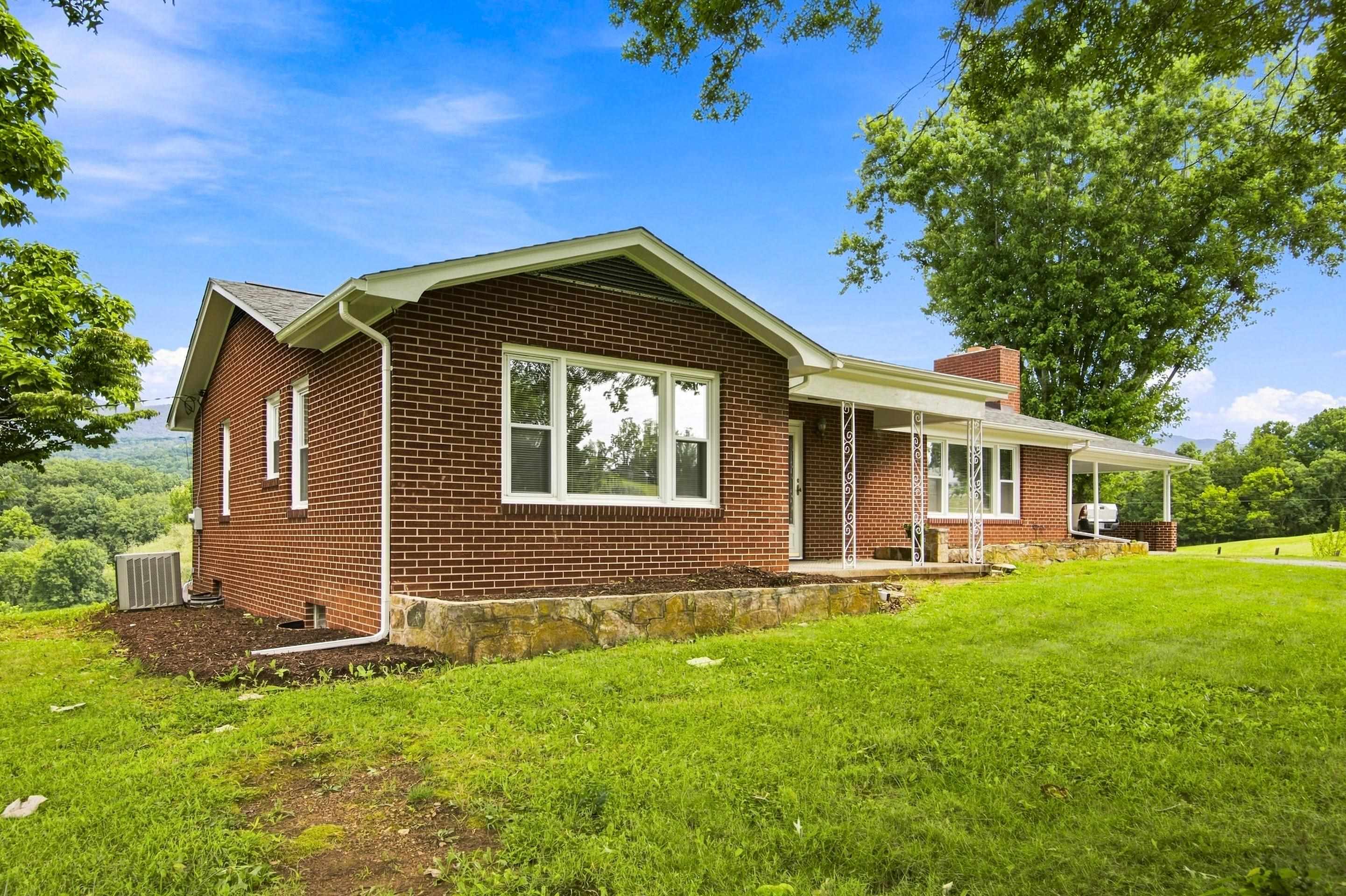 6477 Virginia Avenue Pembroke VA 24136