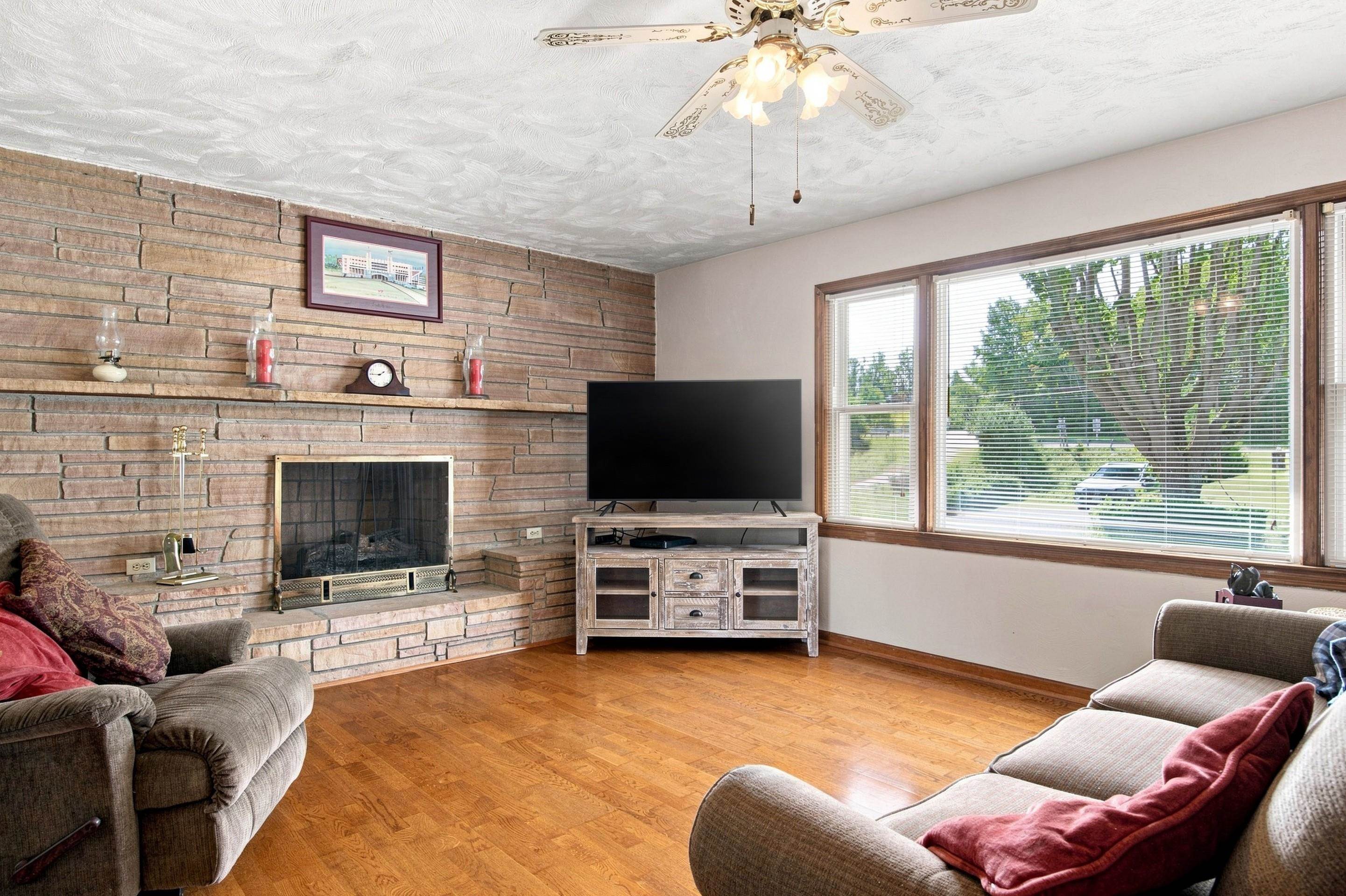 6477 Virginia Avenue Pembroke VA 24136