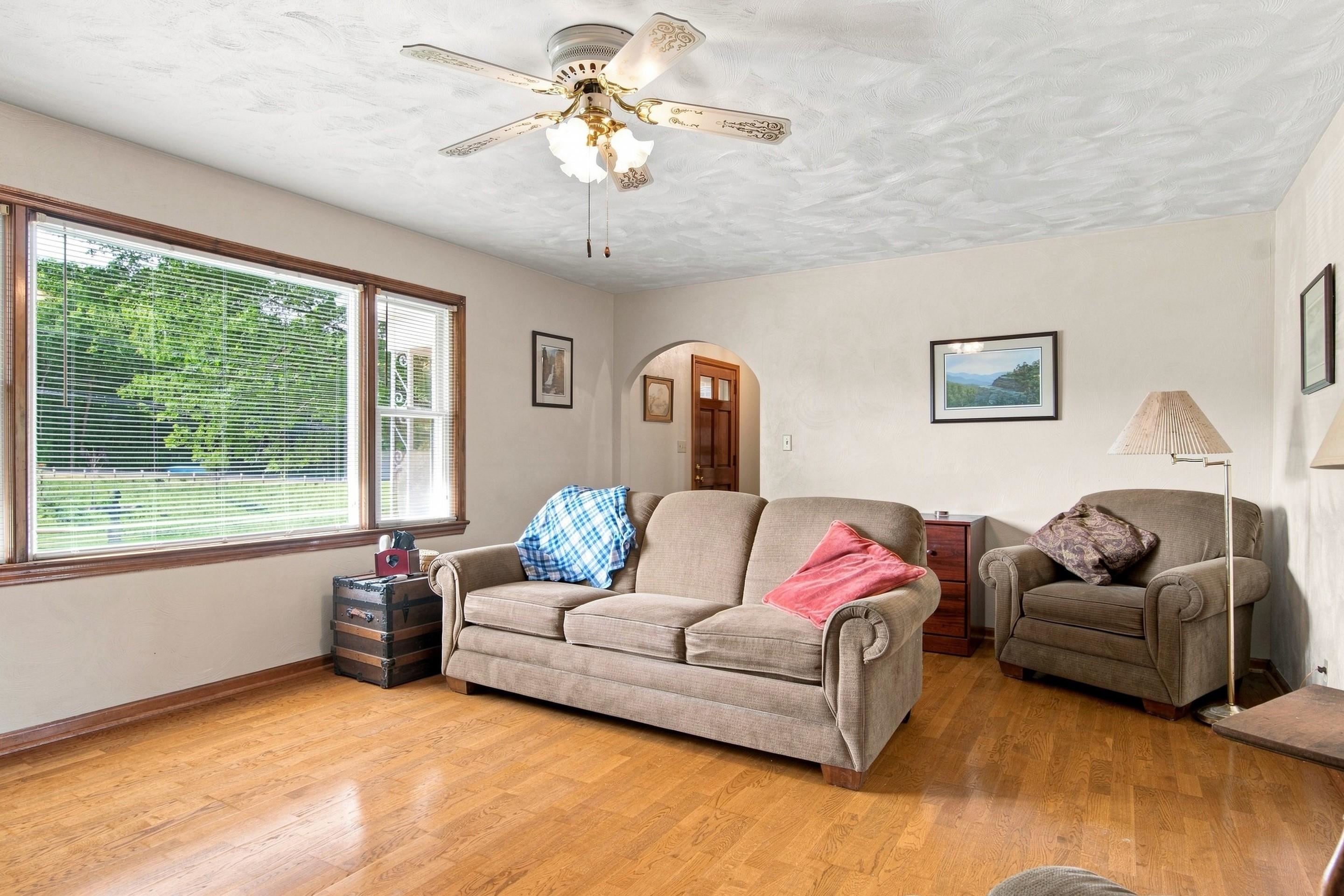 6477 Virginia Avenue Pembroke VA 24136