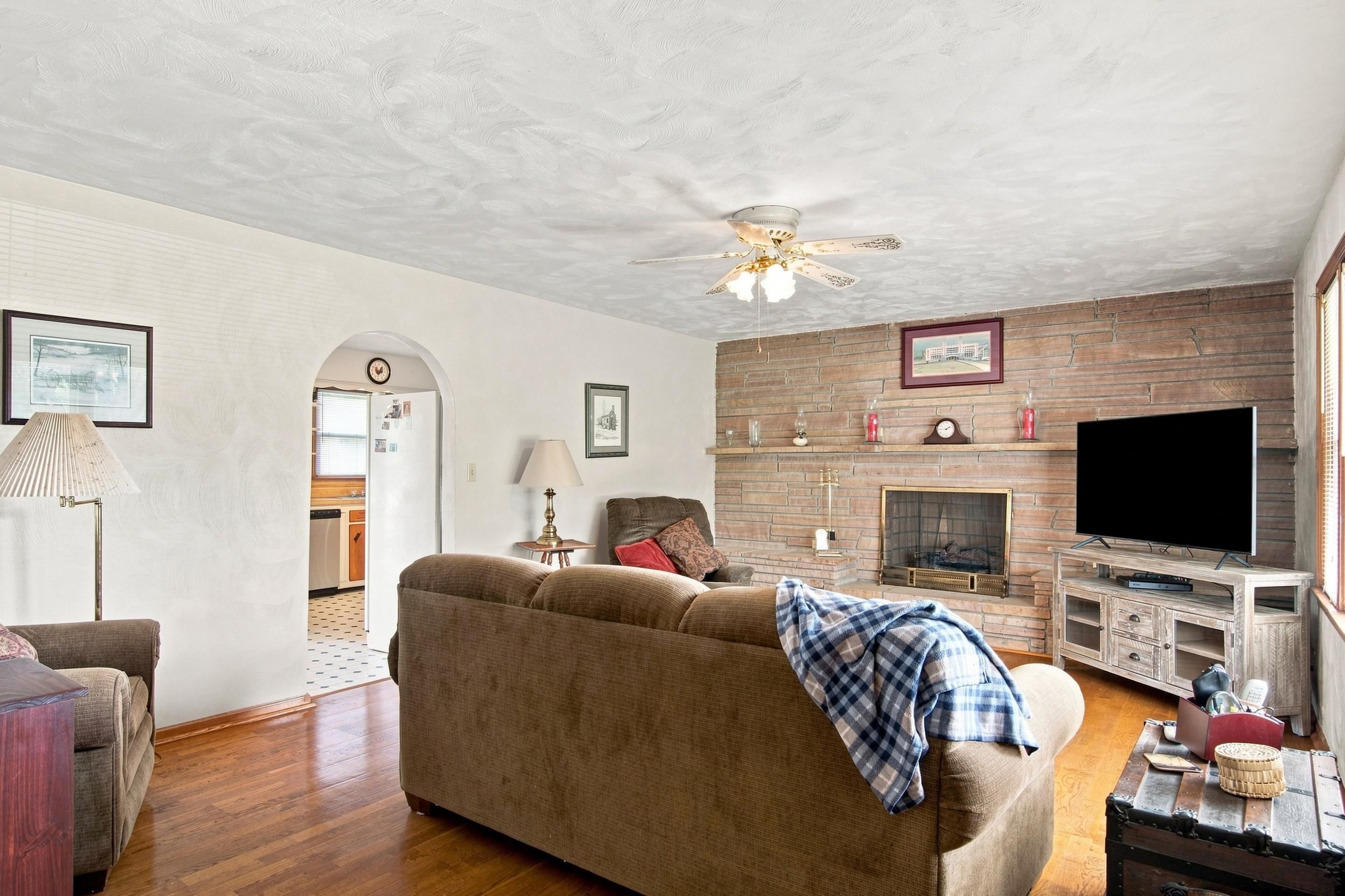 6477 Virginia Avenue Pembroke VA 24136