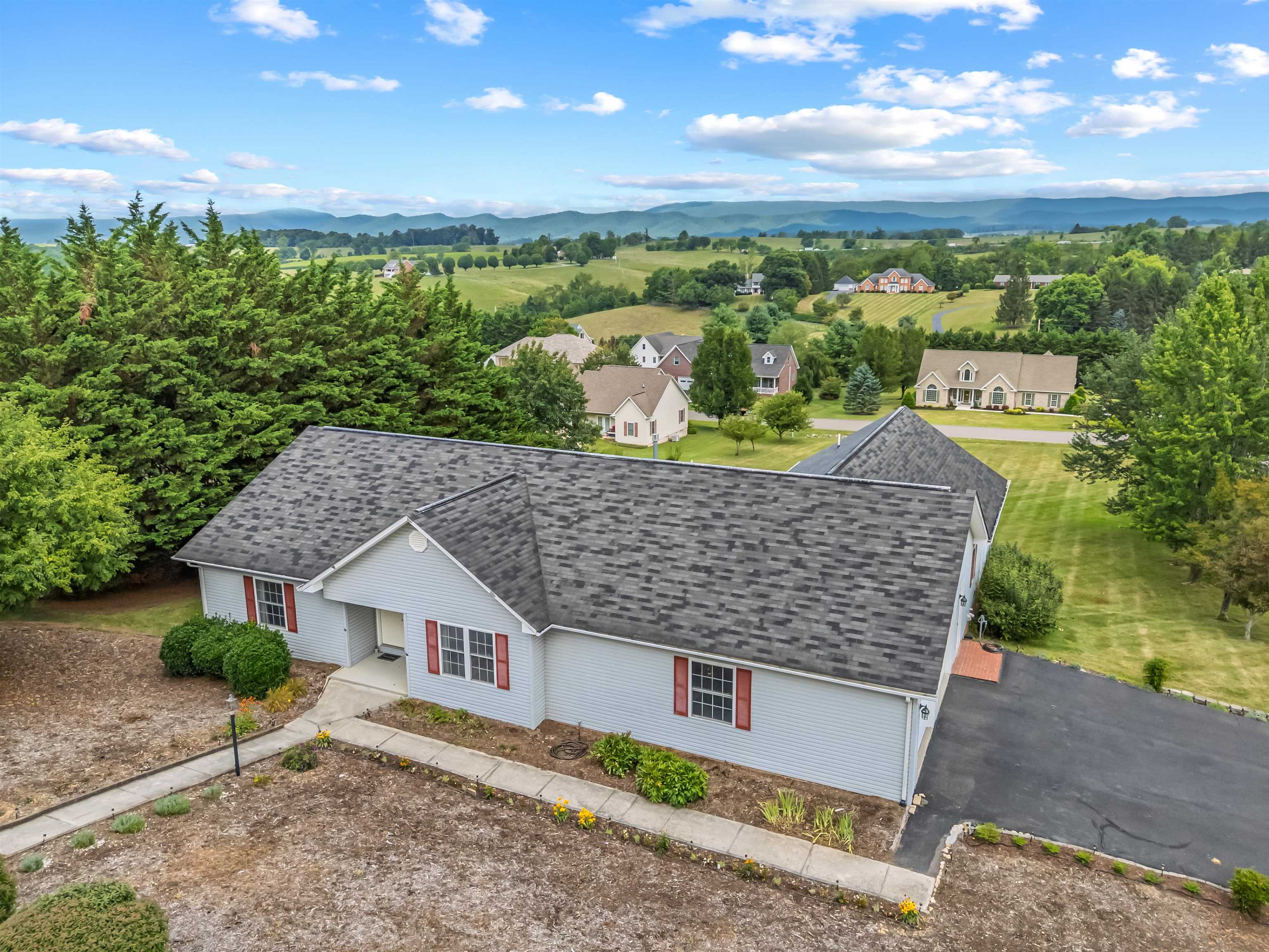 200 Century Court Wytheville VA 24382