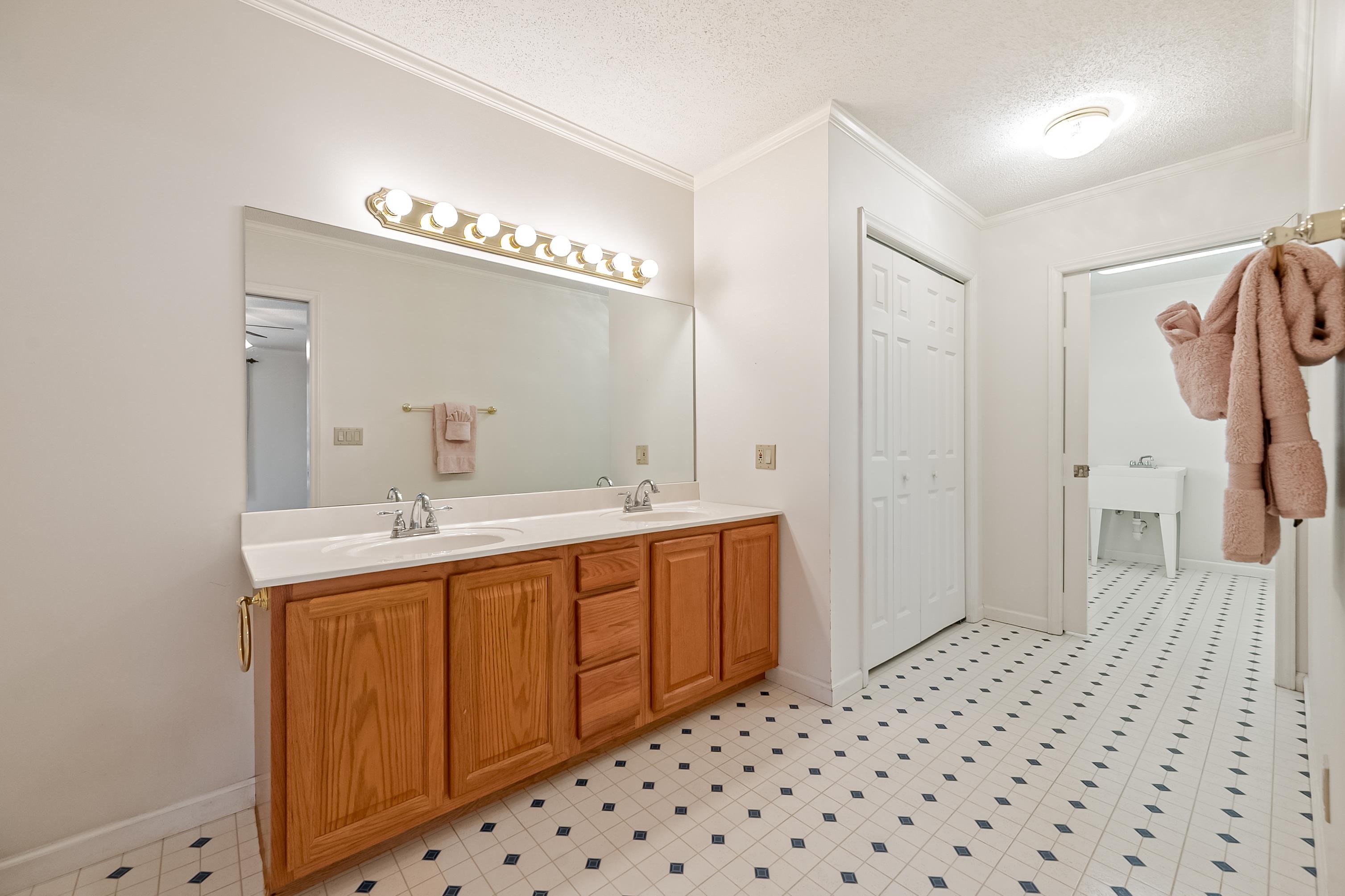 200 Century Court Wytheville VA 24382