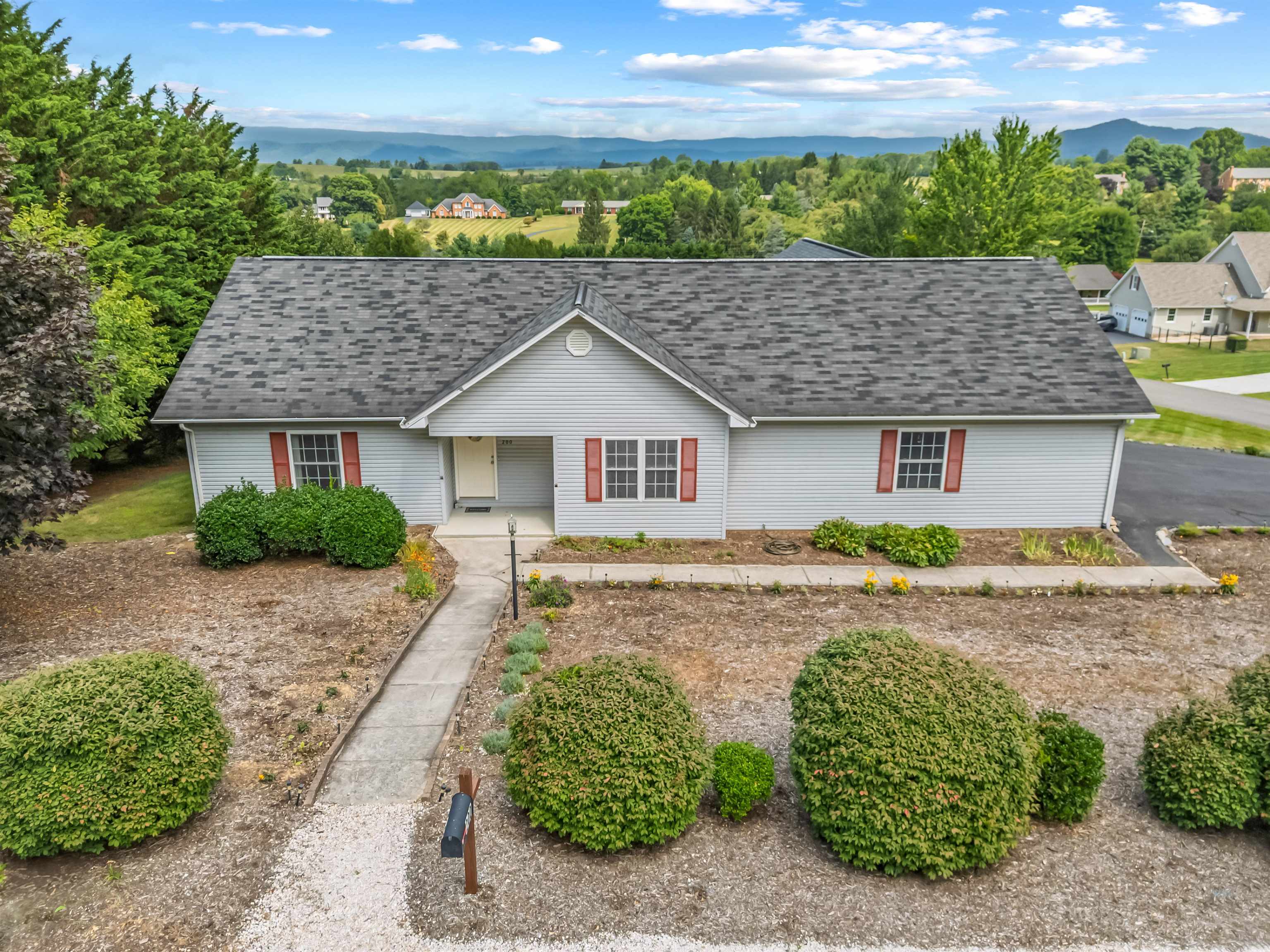 200 Century Court Wytheville VA 24382